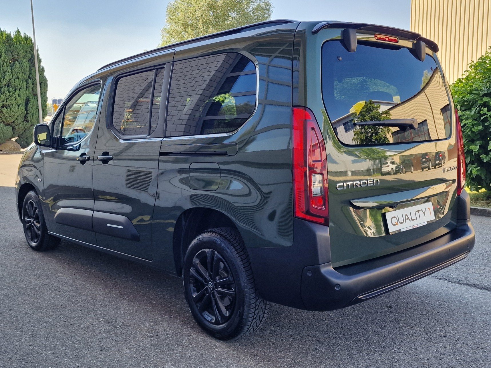 CITROEN Berlingo XL 1.5 BlueHDi 7 Plätze Max EAT8-image-5