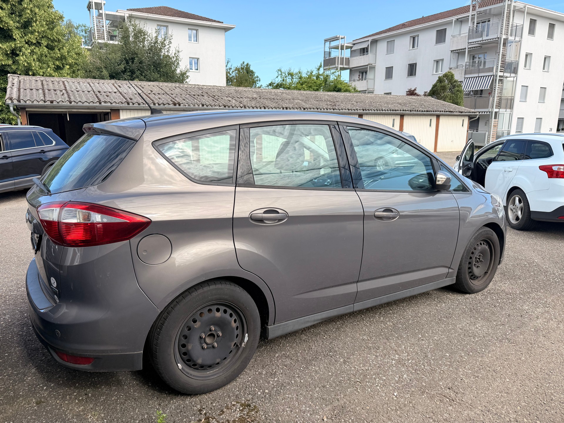 FORD C-Max 1.0 SCTi Titanium-image-4