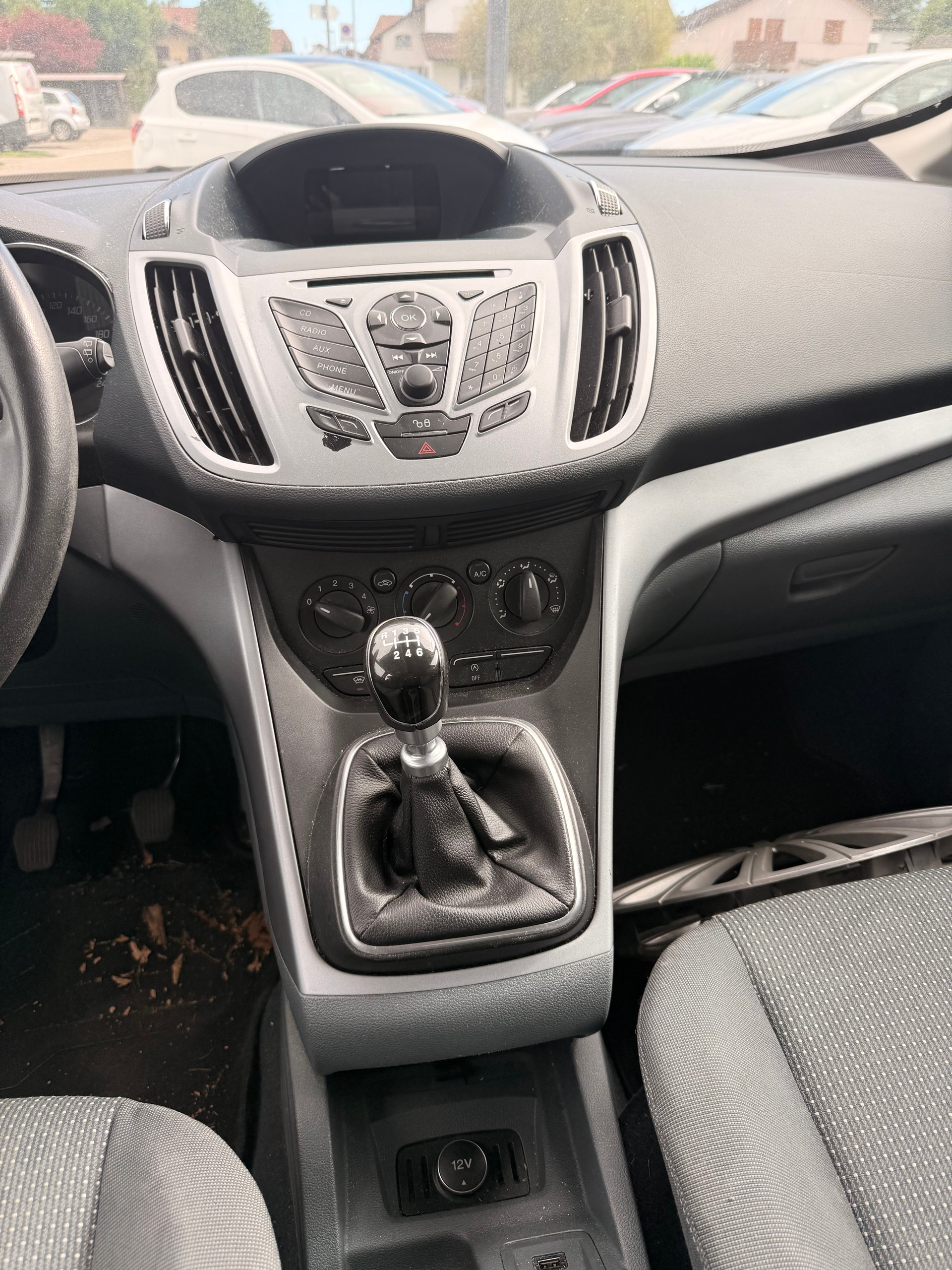 FORD C-Max 1.0 SCTi Titanium-image-8