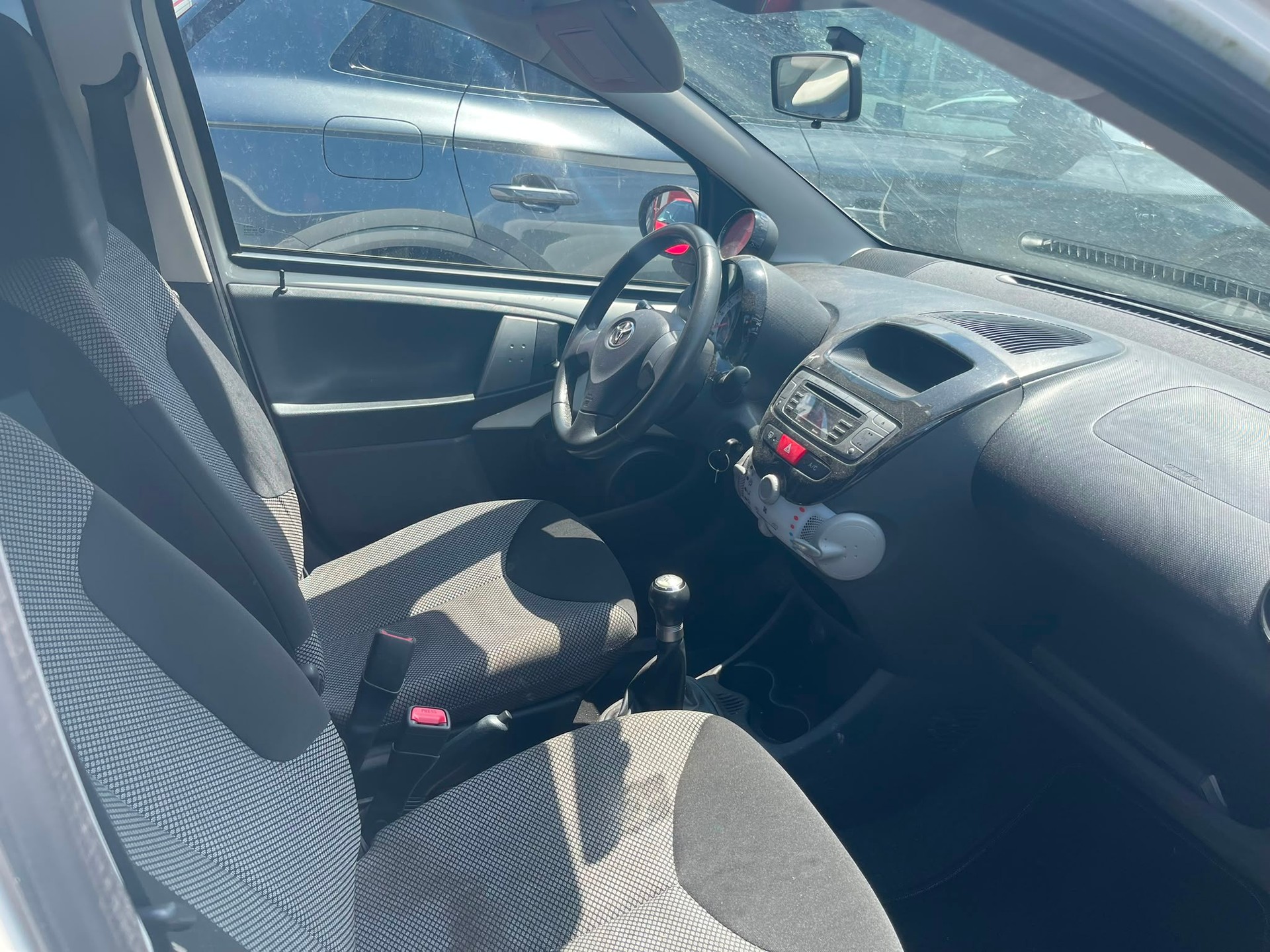 TOYOTA Aygo 1.0 VVT-i Luna-image-8