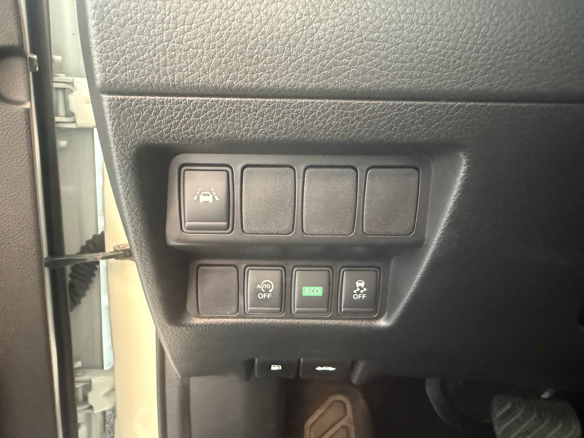 NISSAN Qashqai 1.6 dCi N-Connecta Xtronic CVT-image-20