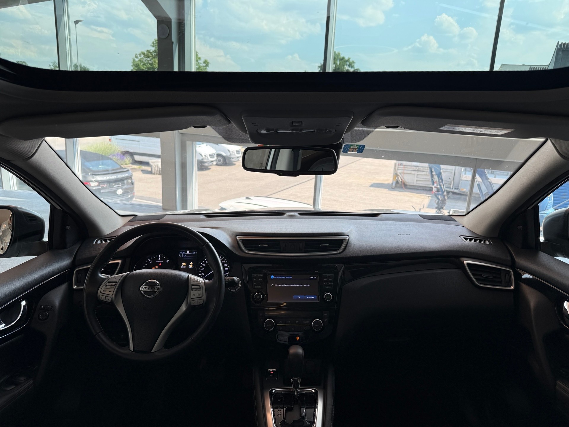 NISSAN Qashqai 1.6 dCi N-Connecta Xtronic CVT-image-15