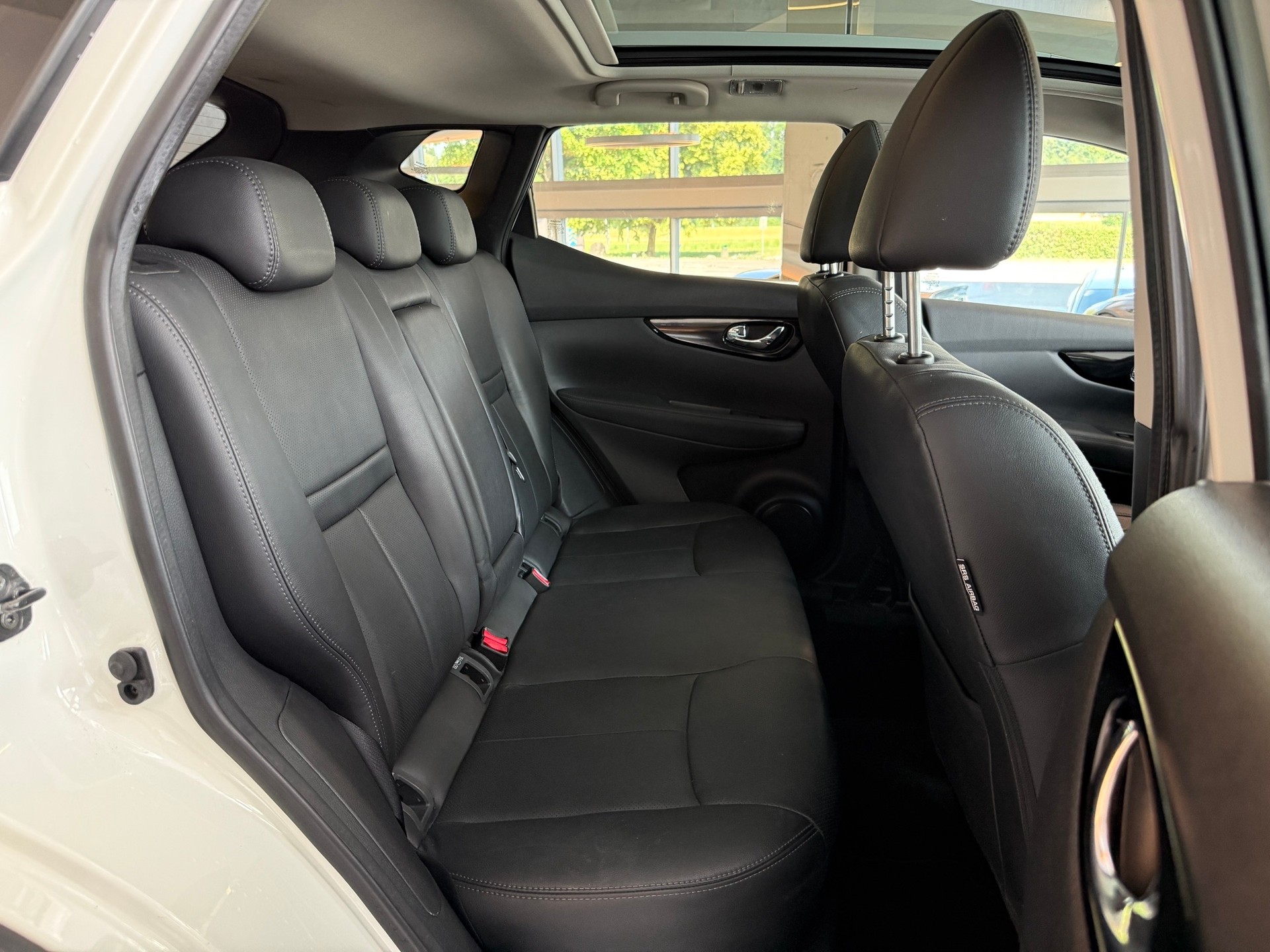 NISSAN Qashqai 1.6 dCi N-Connecta Xtronic CVT-image-14