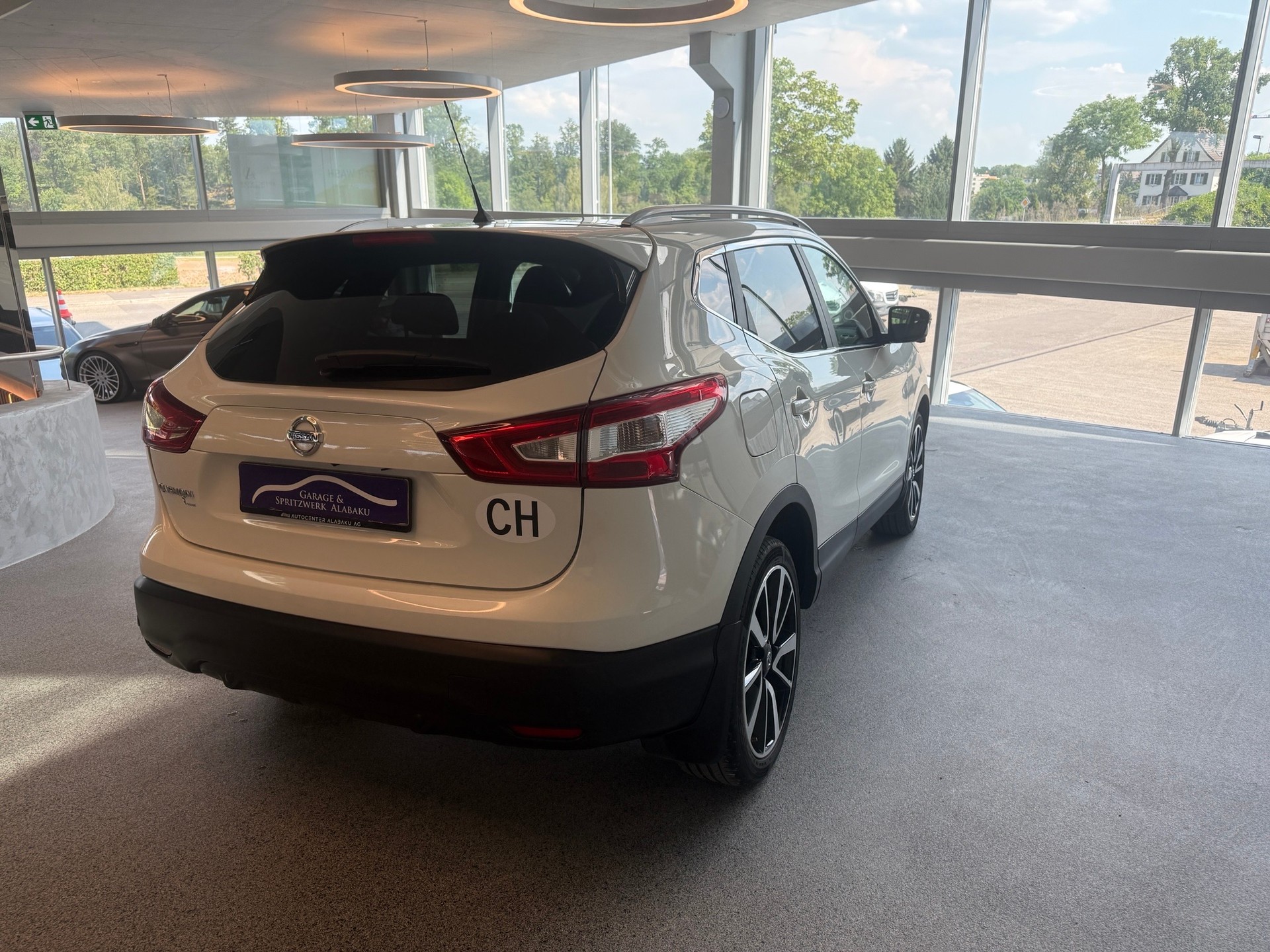 NISSAN Qashqai 1.6 dCi N-Connecta Xtronic CVT-image-3