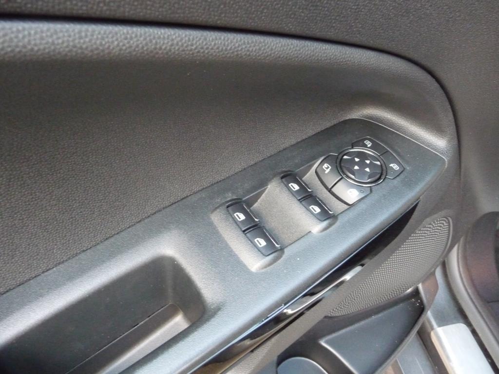 FORD EcoSport 1.5 TDCi ST-Line AWD /Navigation / R-Kamera-image-7