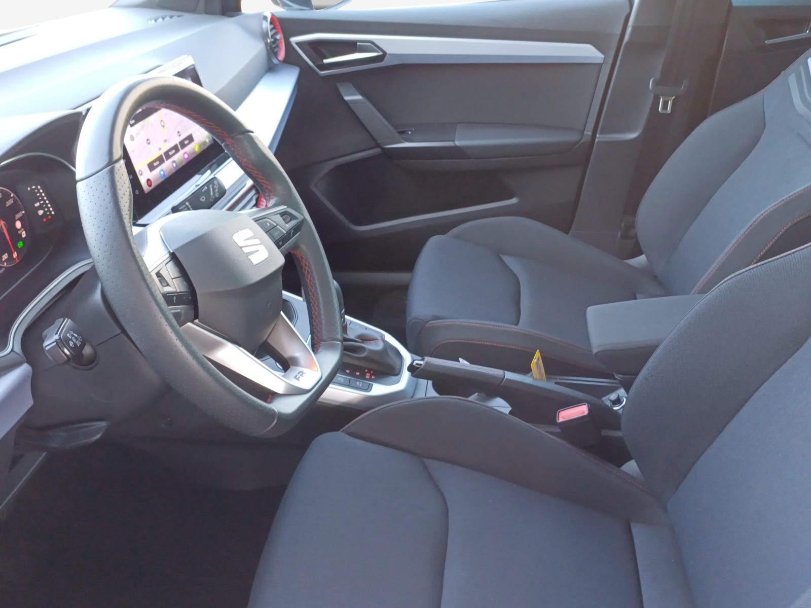 SEAT Arona 1.5 Eco TSI FR DSG-image-7
