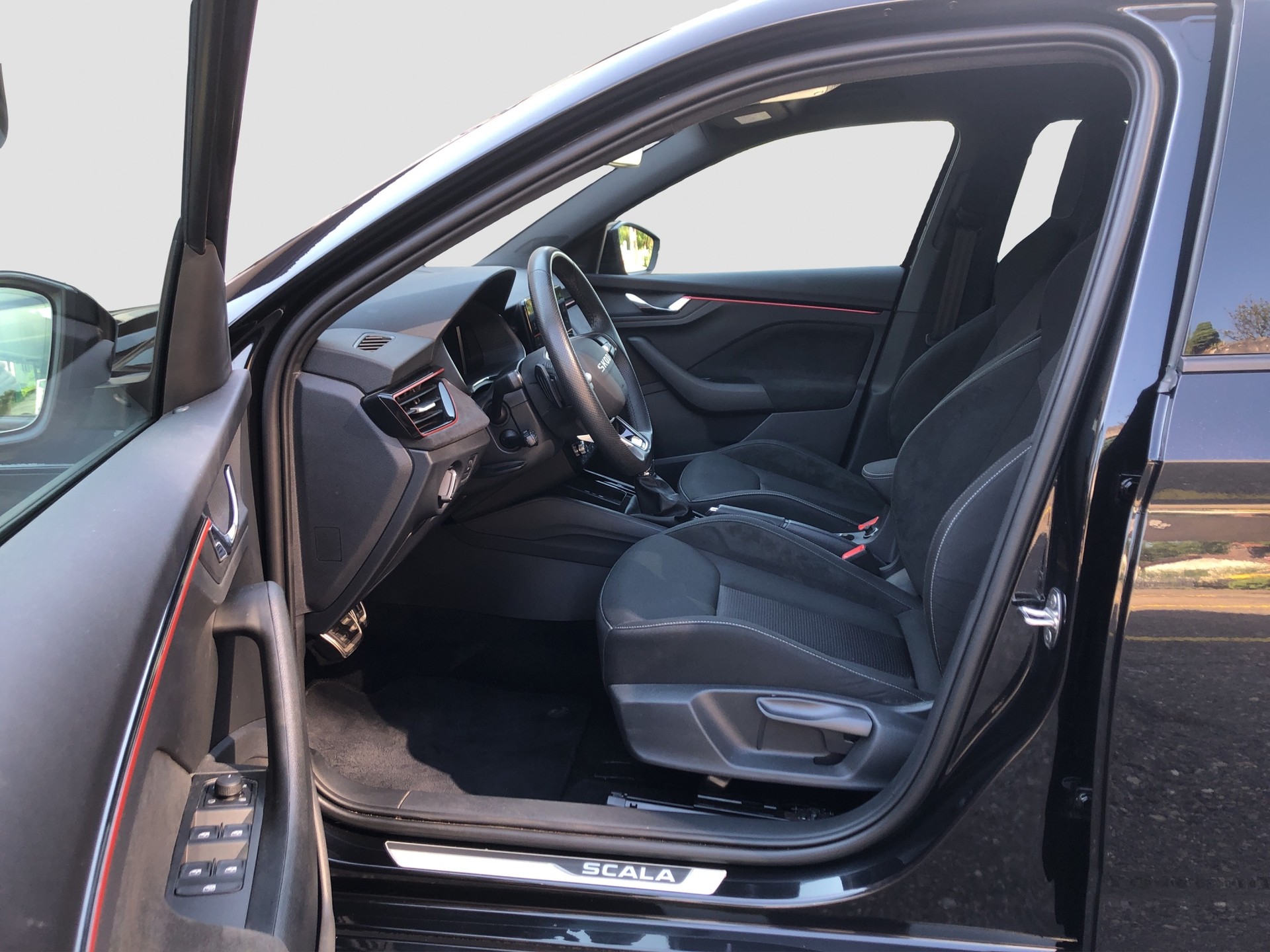 SKODA Scala 1.5 TSI Selection DSG-image-8