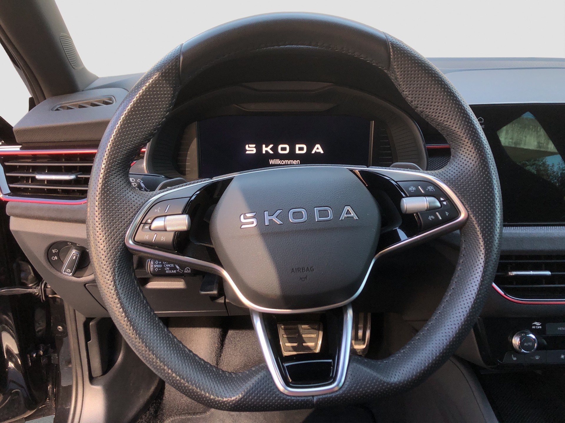 SKODA Scala 1.5 TSI Selection DSG-image-9