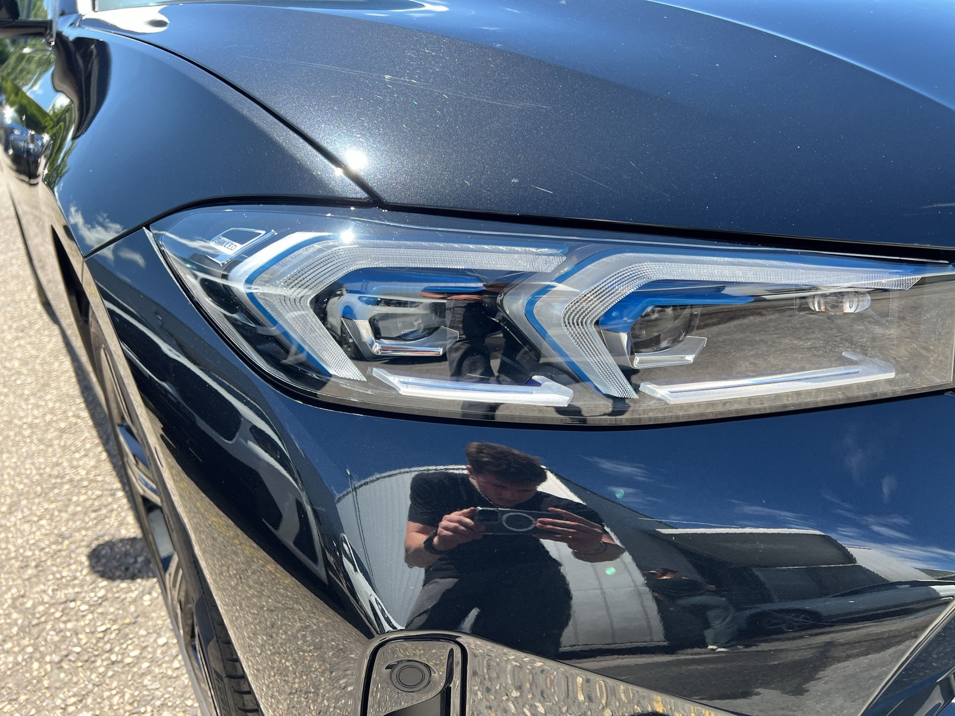 BMW 330e x DriveTouring Steptronic M Sport-image-17