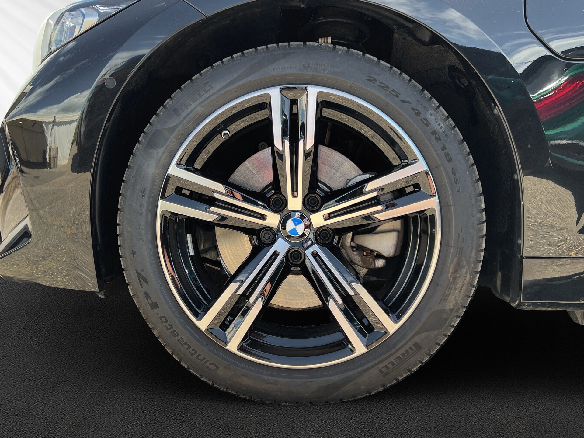 BMW 330e x DriveTouring Steptronic M Sport-image-8