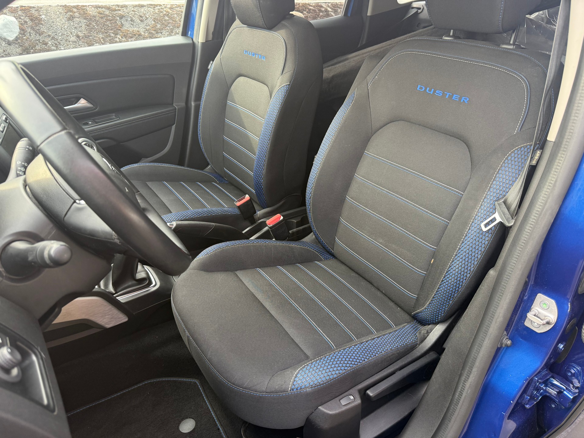 DACIA Duster dCi 115 Prestige 4x4-image-4