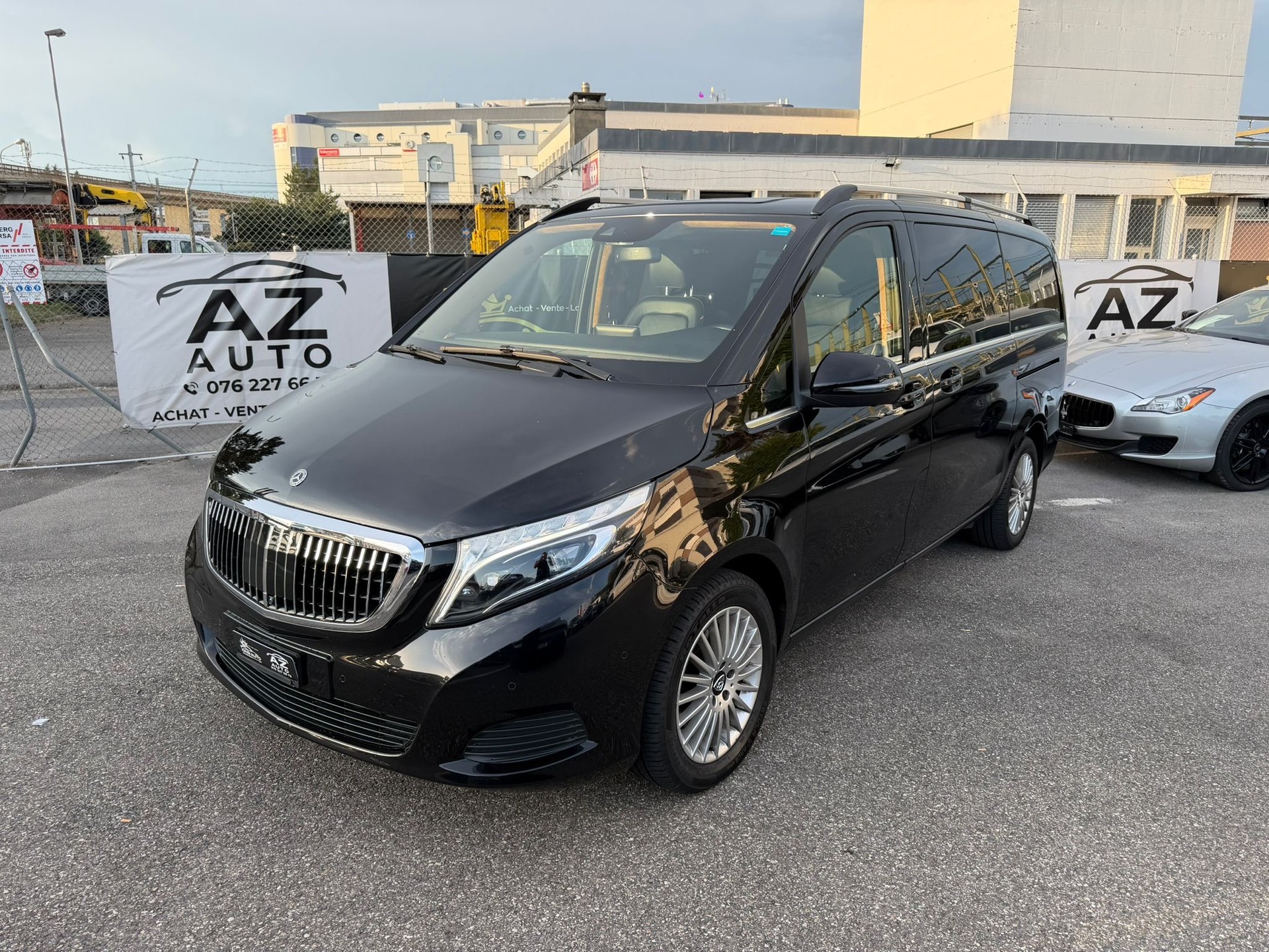MERCEDES-BENZ V 250 d VIP MAYBACH Exclusive 7 Place ciel etoiler extralang 4M 7G-Tronic-showroom-element-1