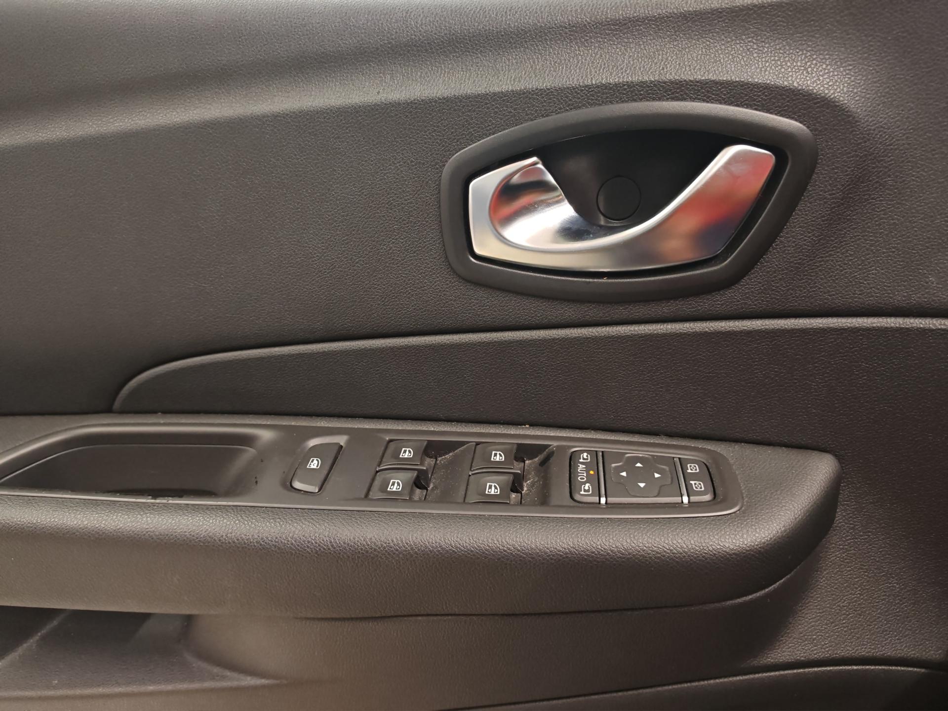 RENAULT Captur 0.9 12V Zen-image-20