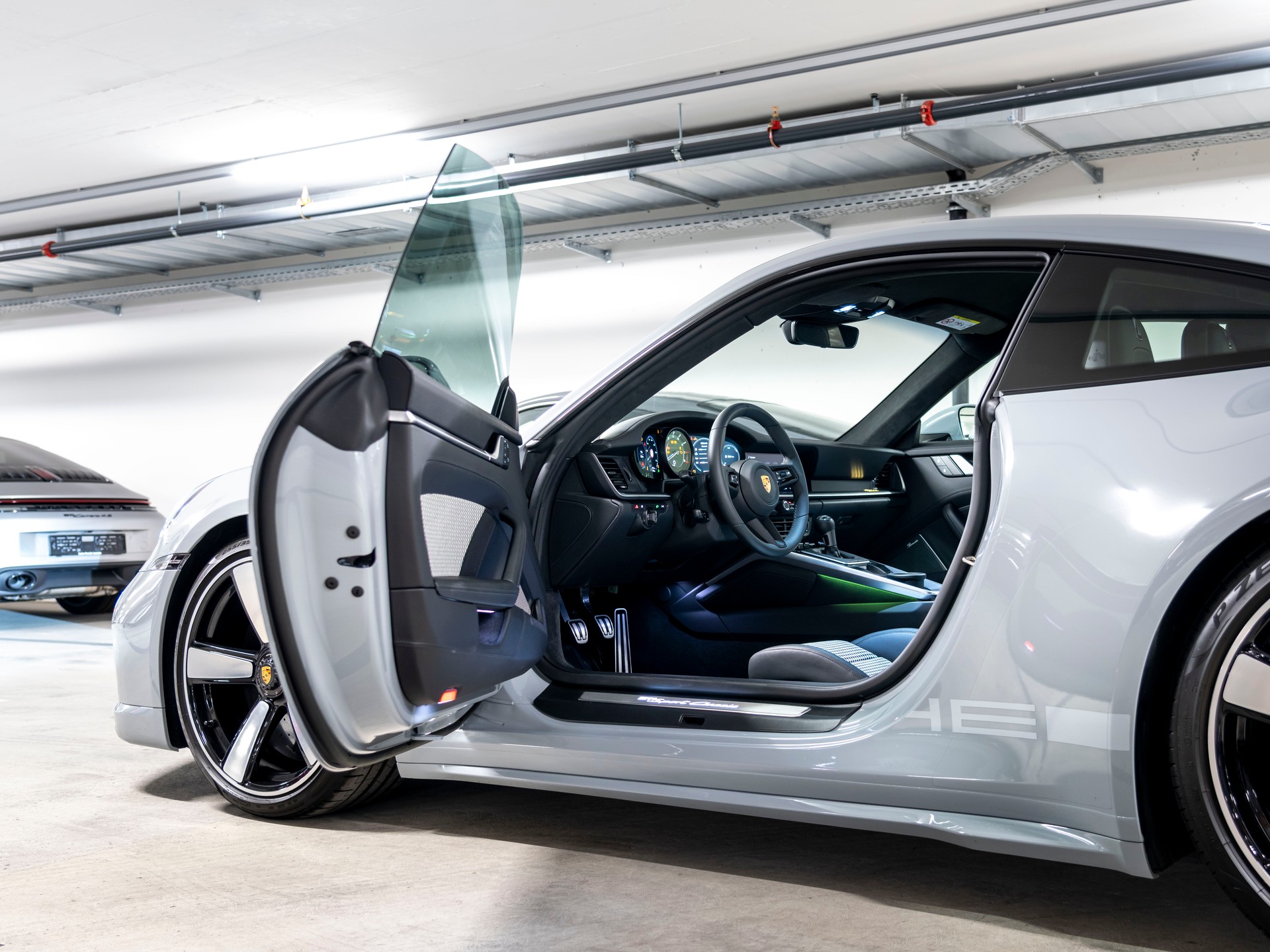 PORSCHE 911 Sport Classic PDK-image-9