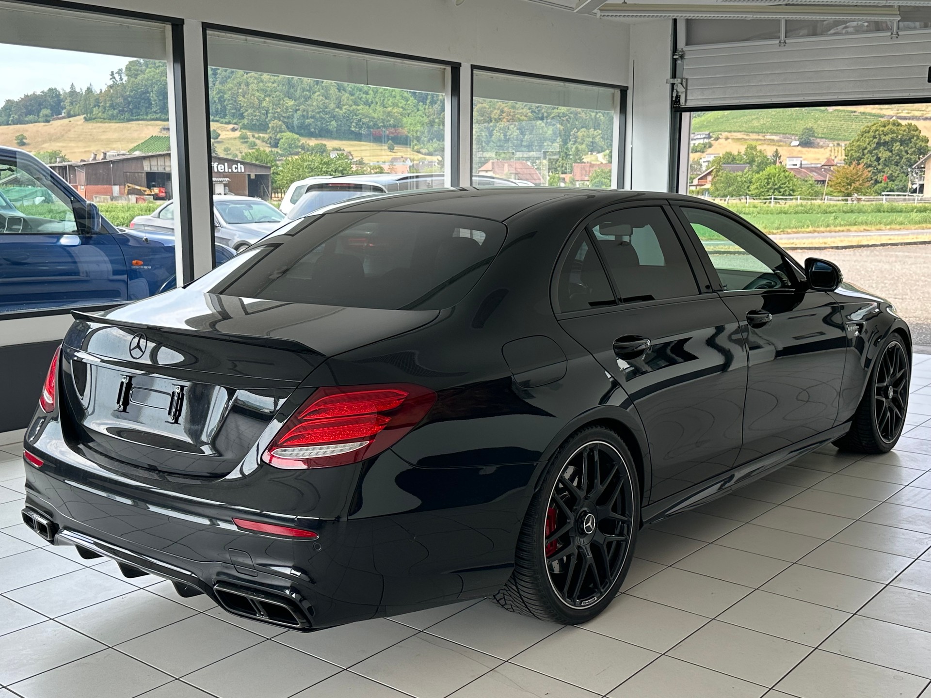 MERCEDES-BENZ E 63 AMG S 4Matic Speedshift MCT-image-3
