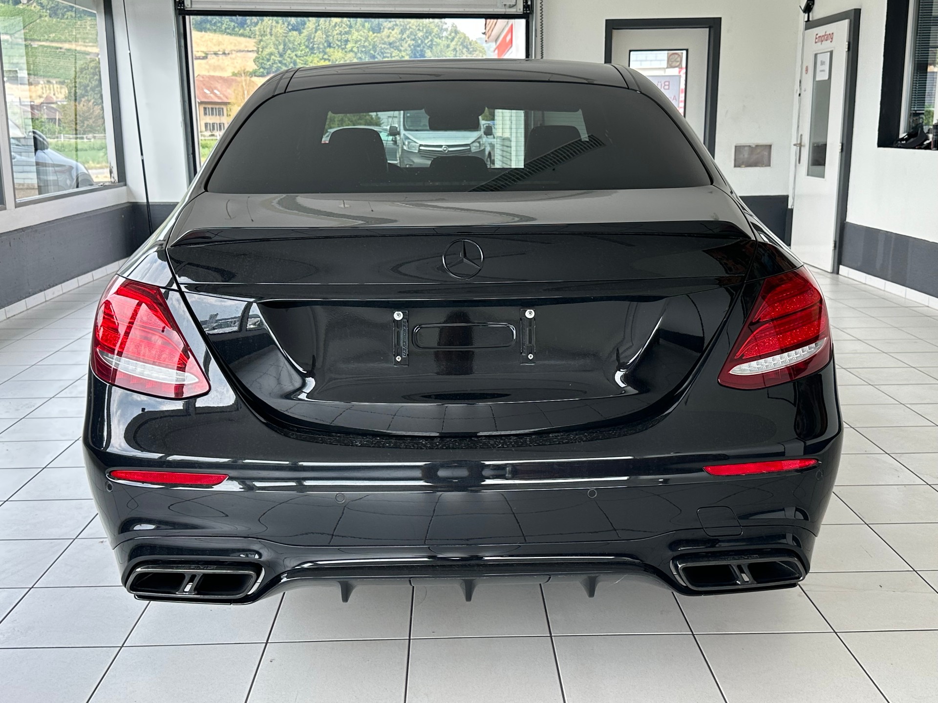 MERCEDES-BENZ E 63 AMG S 4Matic Speedshift MCT-image-4