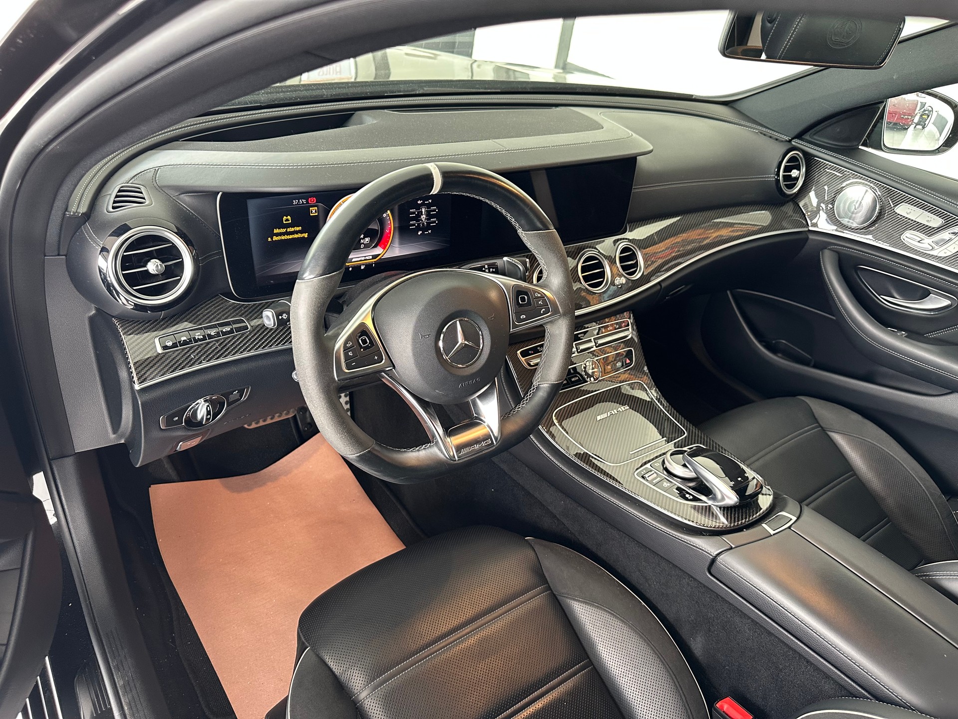 MERCEDES-BENZ E 63 AMG S 4Matic Speedshift MCT-image-6