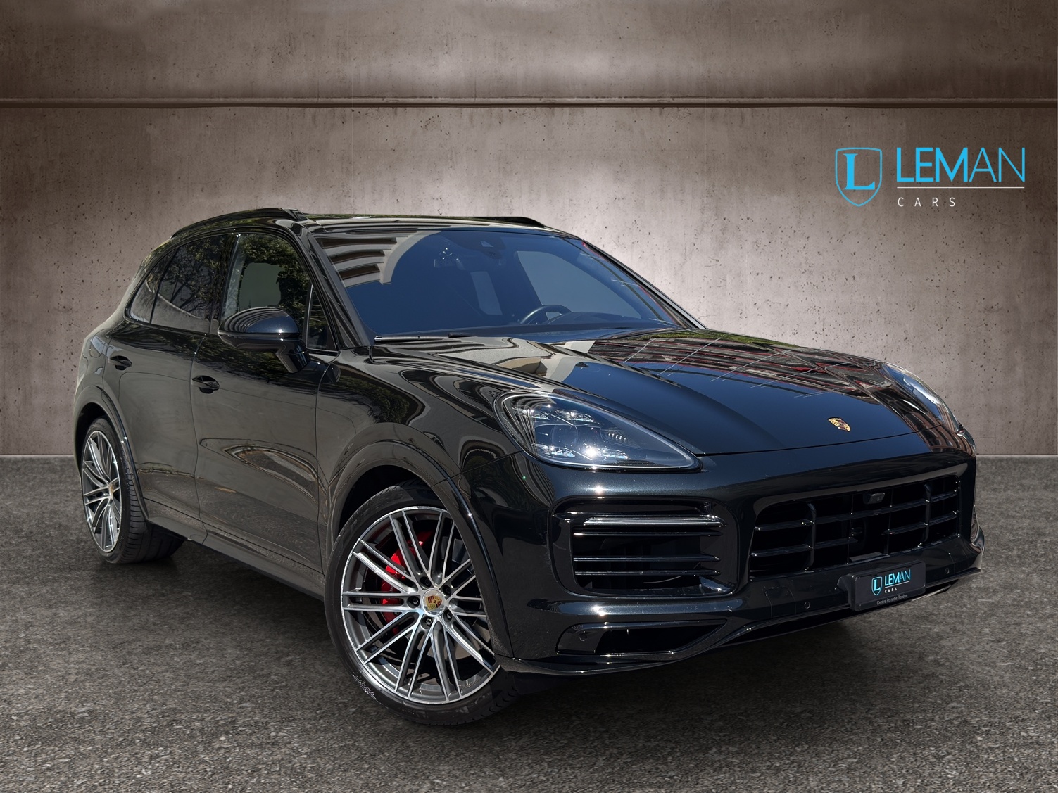 PORSCHE Cayenne GTS-image-2