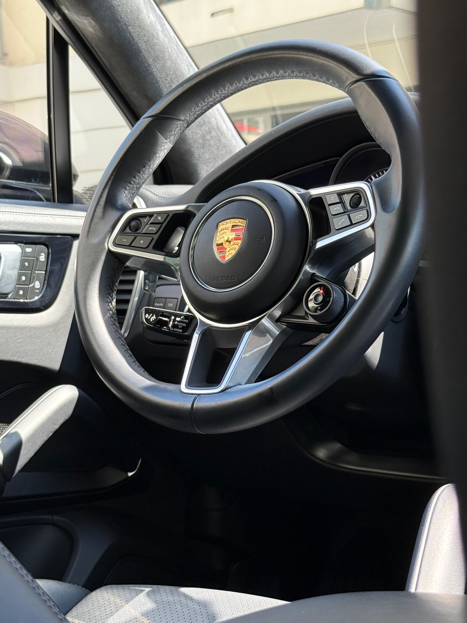 PORSCHE Cayenne GTS-image-11