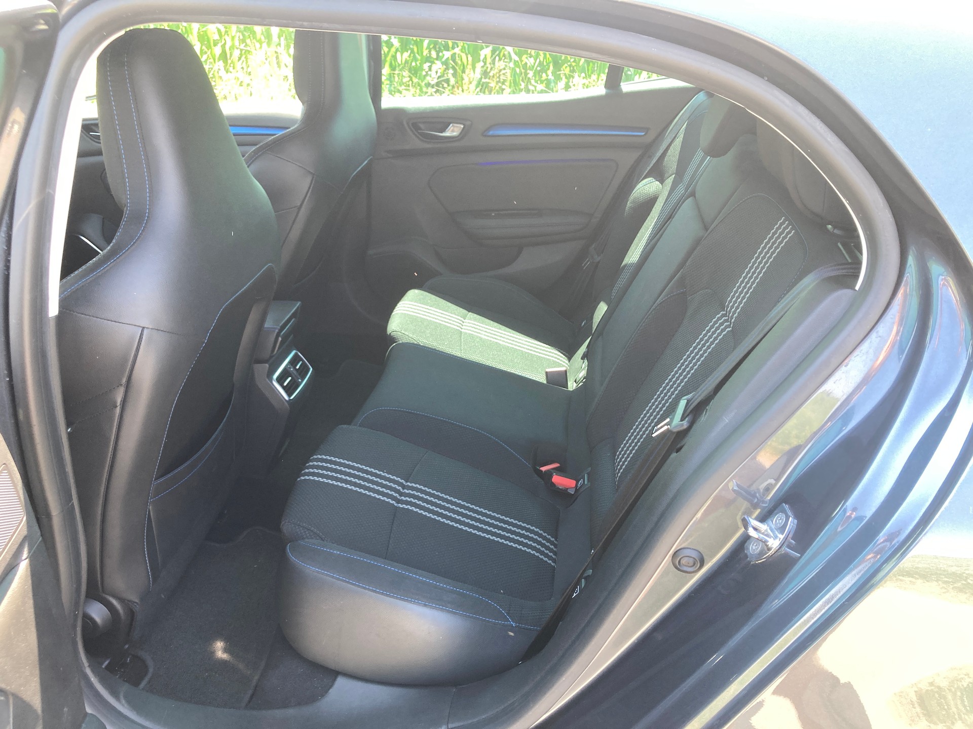 RENAULT Mégane 1.6 dCi GT EDC-image-7