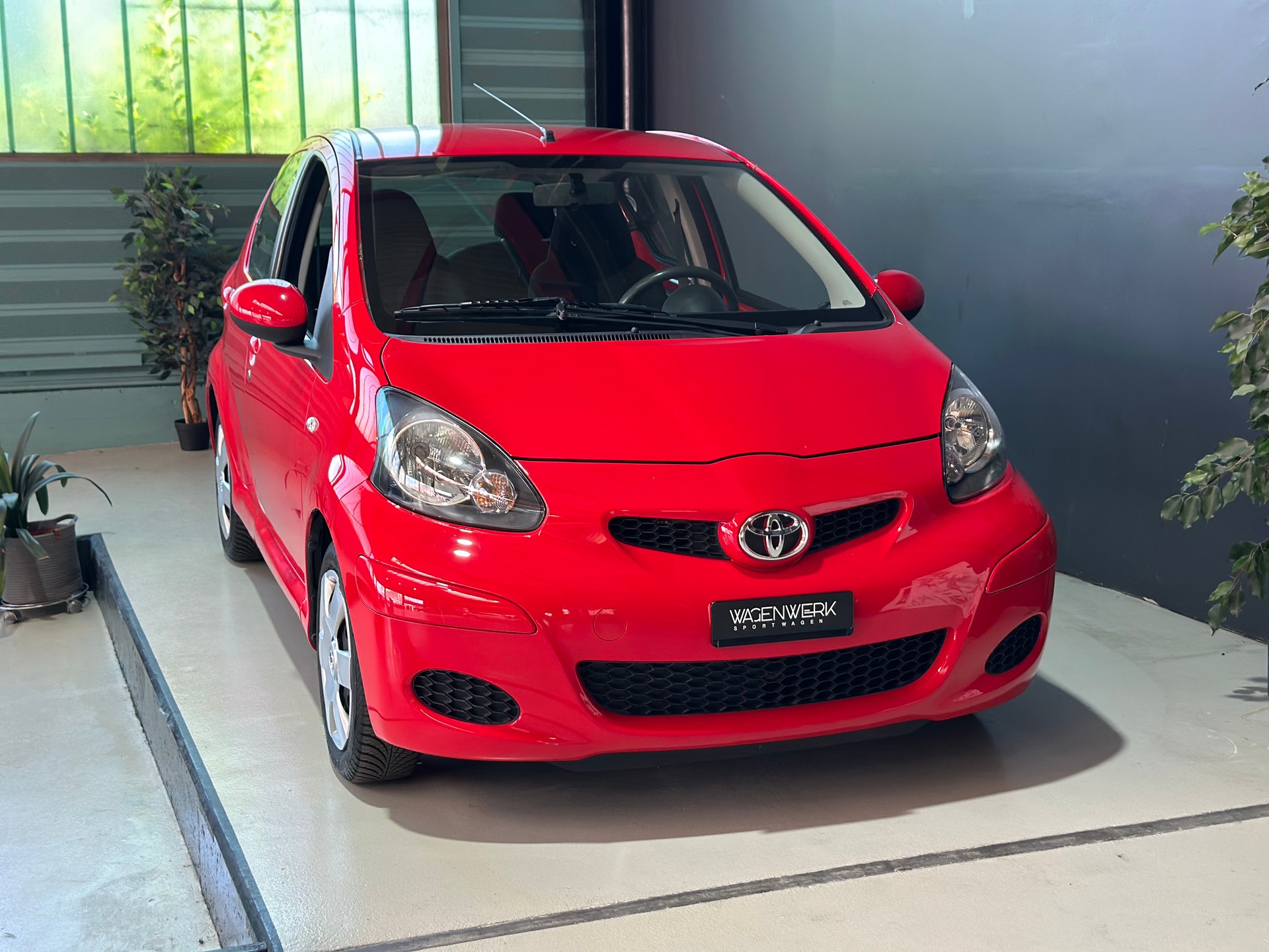 TOYOTA Aygo 1.0 Linea Luna Cool Multimode-image-1