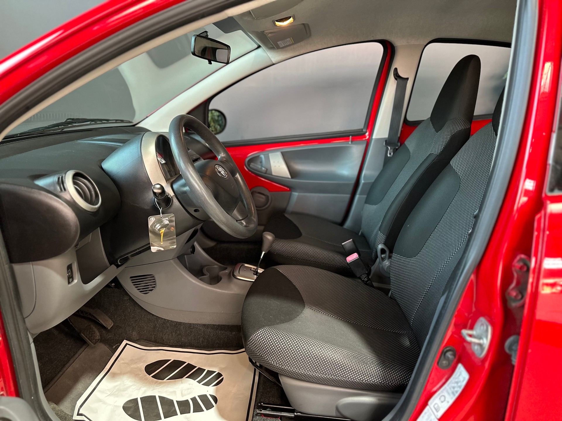 TOYOTA Aygo 1.0 Linea Luna Cool Multimode-image-11
