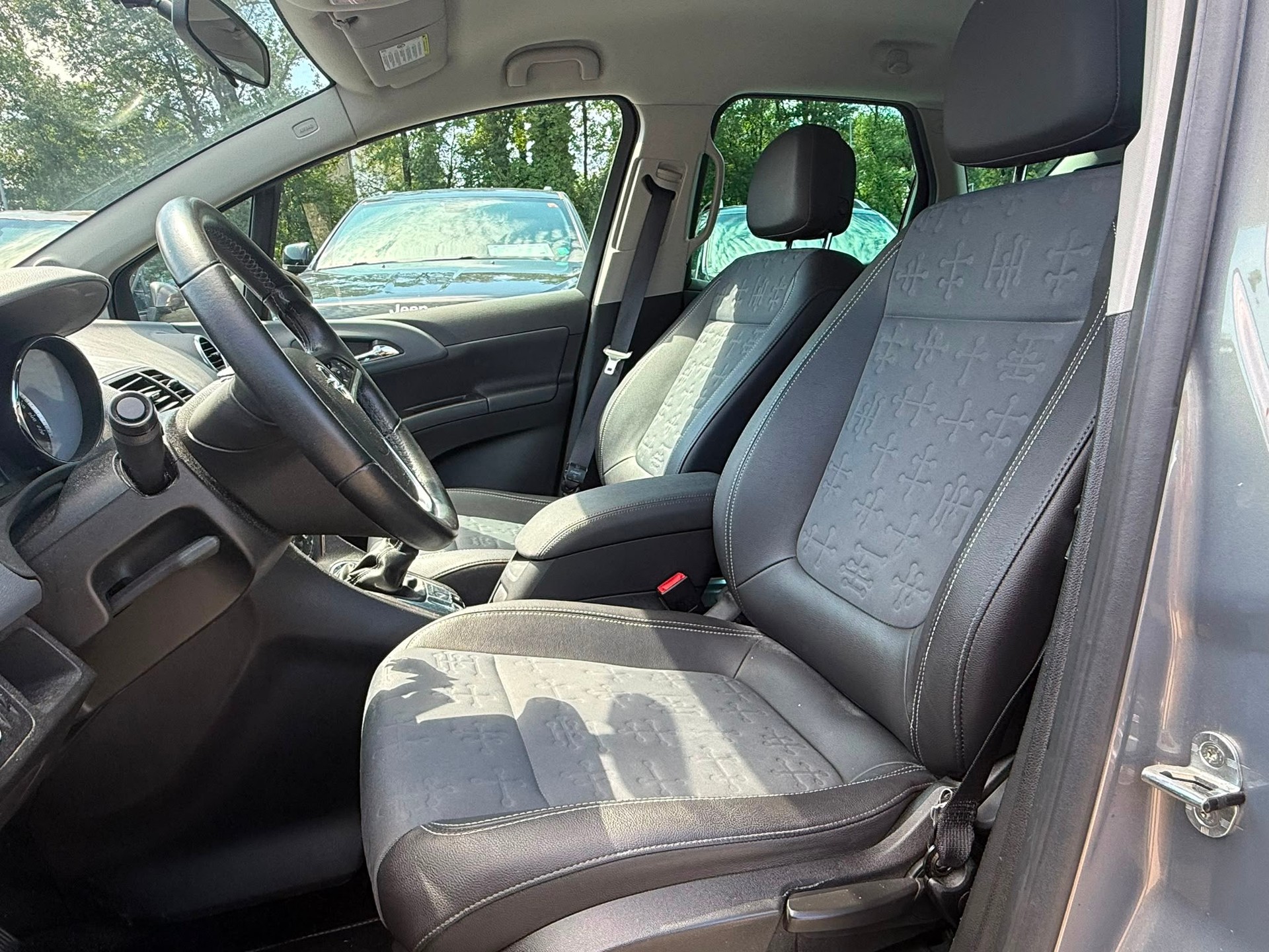 OPEL Meriva 1.4 Turbo Enjoy-image-11