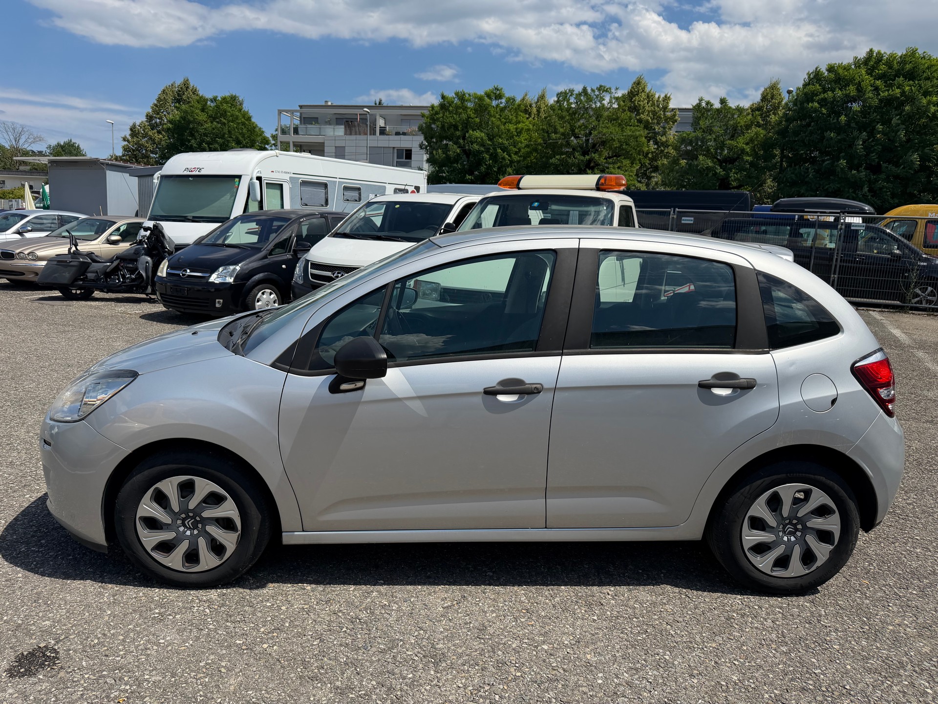CITROEN C3 1.0i Attraction-image-1
