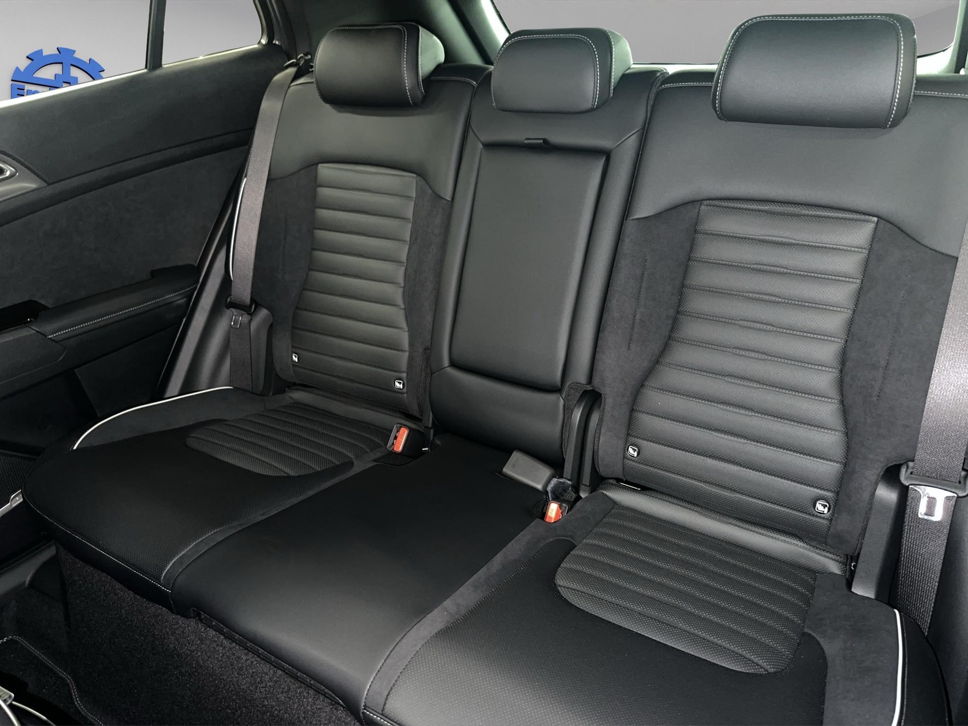 KIA Sportage 1.6 T-GDi PHEV Power Edition-image-11