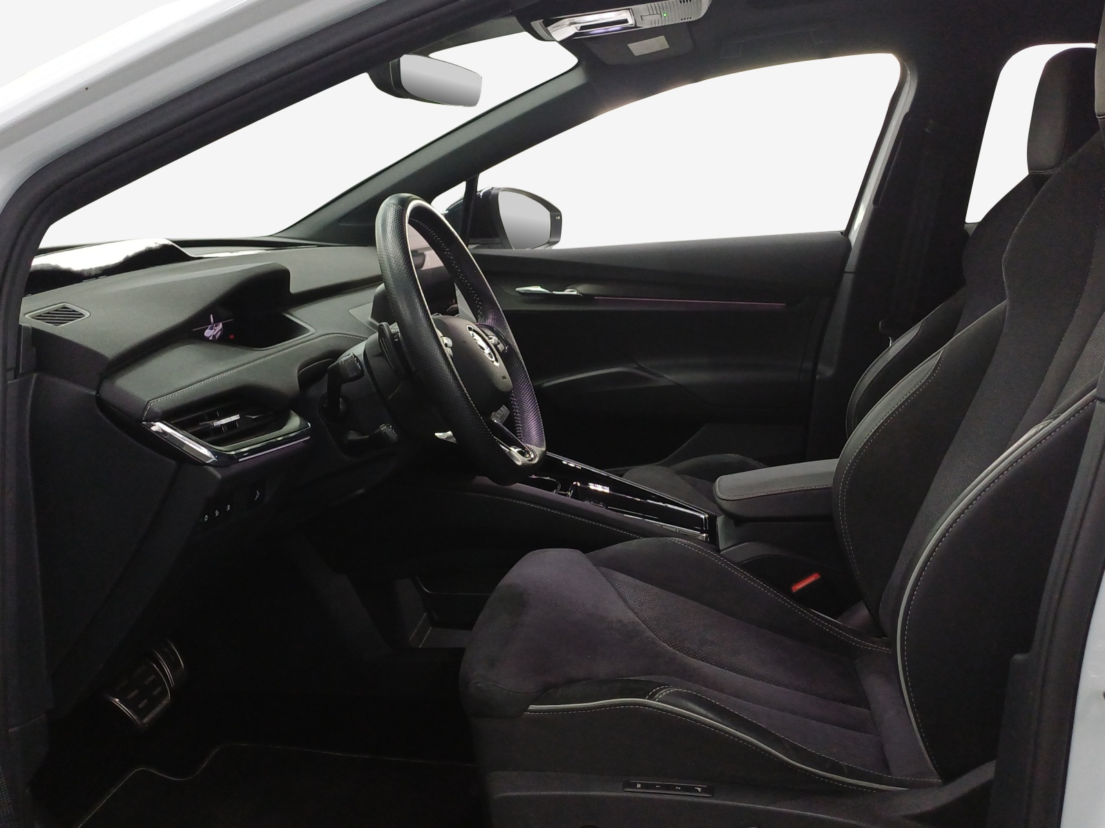 SKODA Enyaq iV 80 SportLine Ultra-image-8