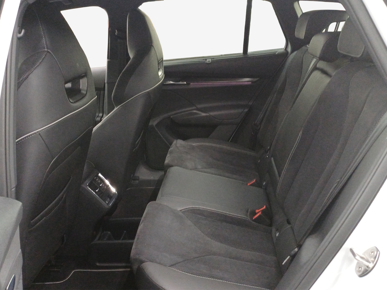SKODA Enyaq iV 80 SportLine Ultra-image-12