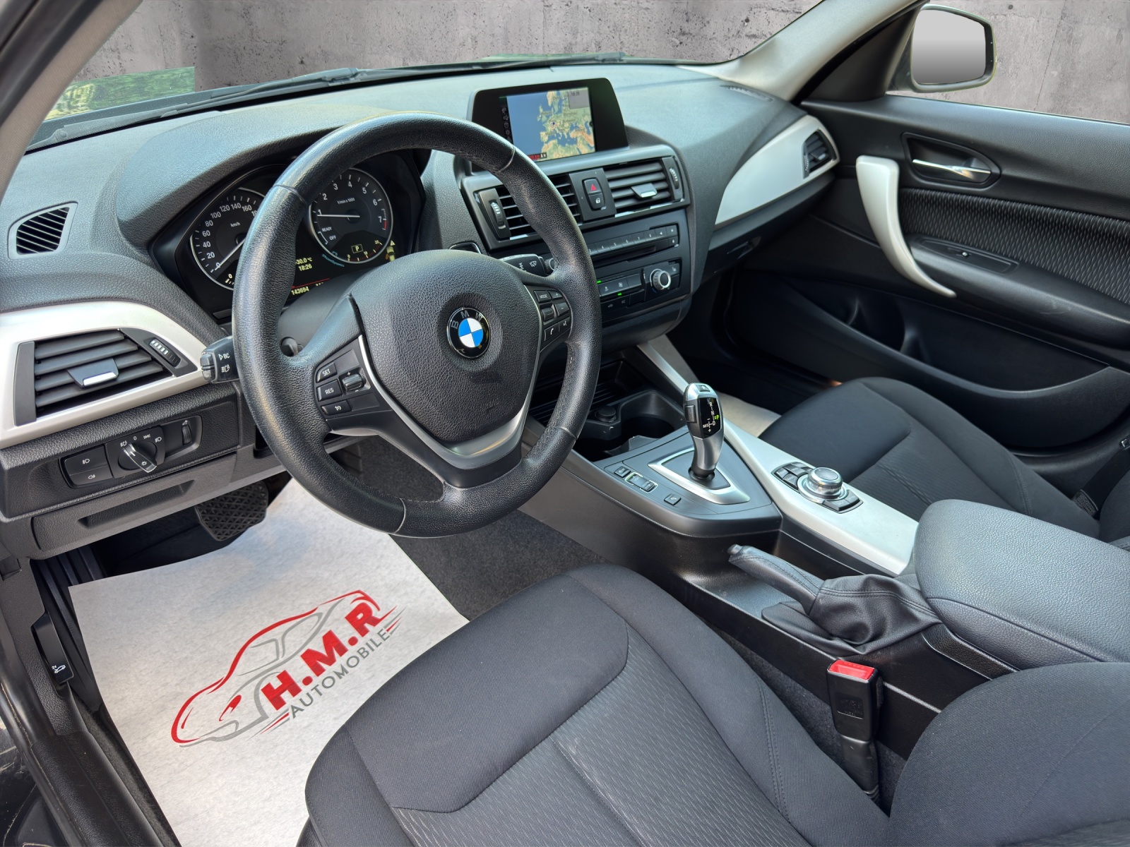 BMW 116i Urban Line Steptronic-image-8