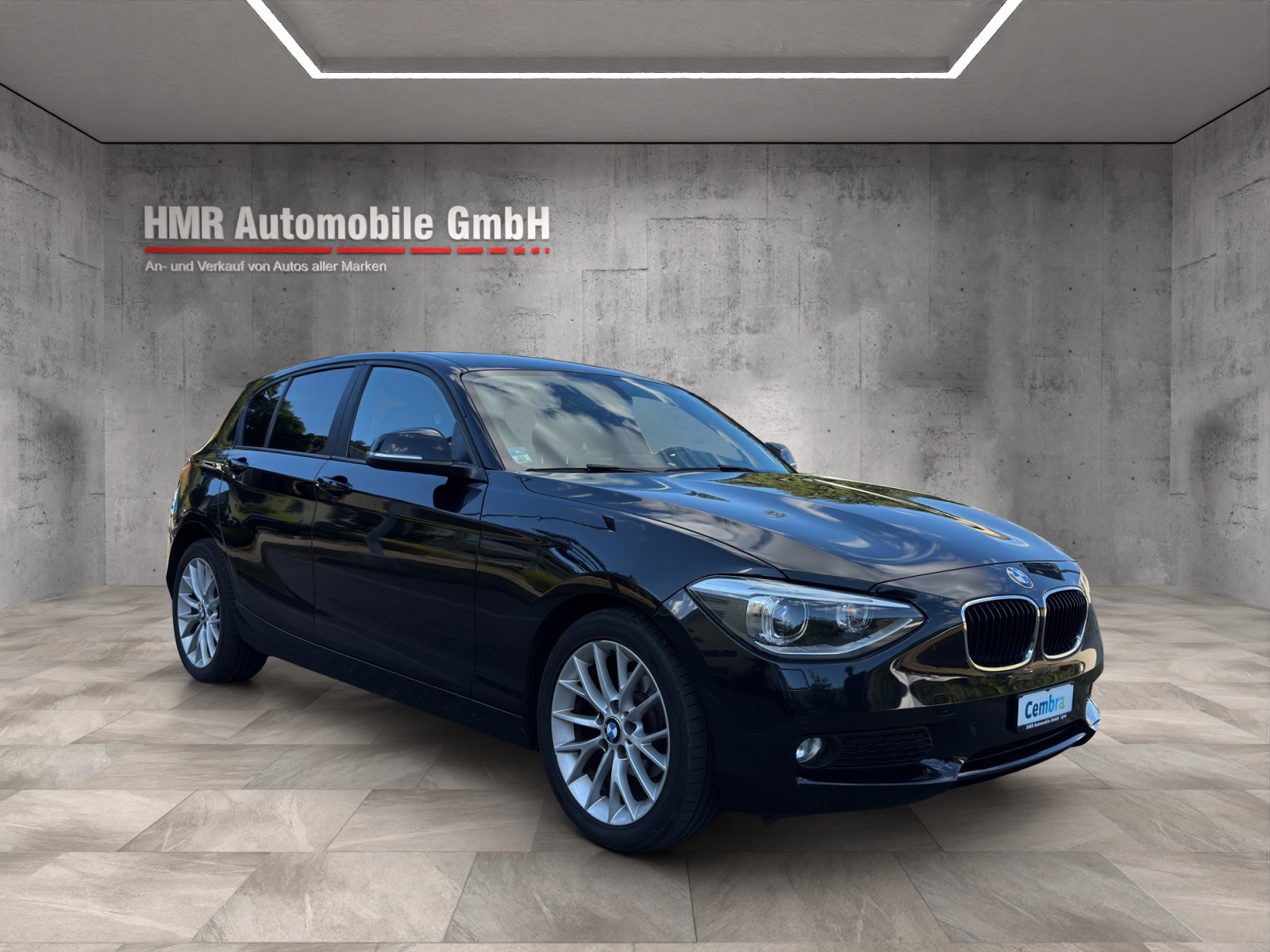 BMW 116i Urban Line Steptronic-image-0
