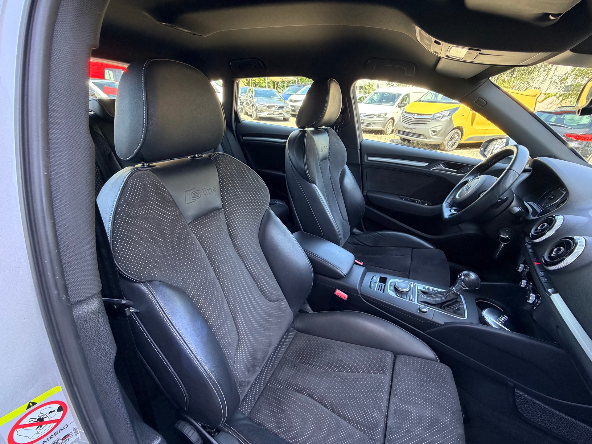 AUDI A3 Sportback 1.8 TFSI Ambition S-tronic-image-10