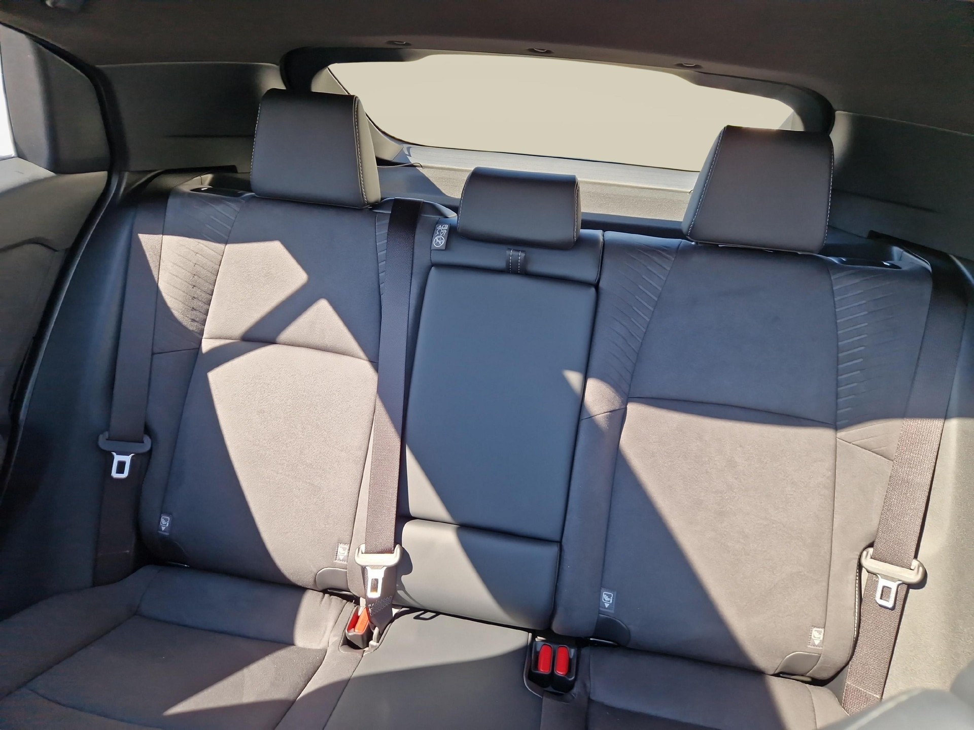 TOYOTA C-HR+ Premium AWD-image-10
