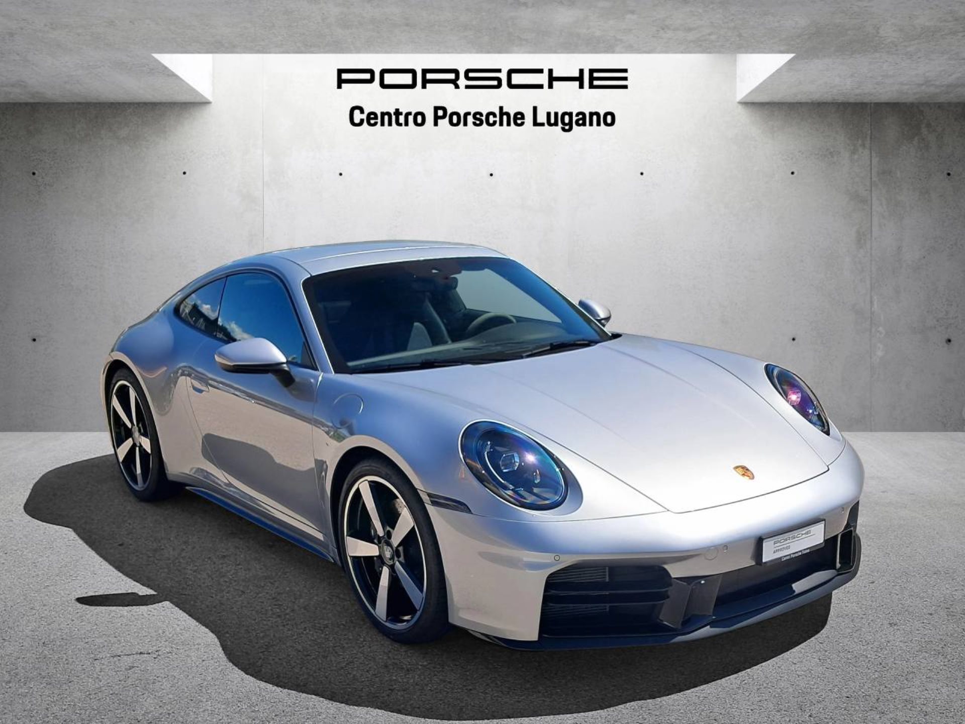 PORSCHE 911 Carrera-image-2