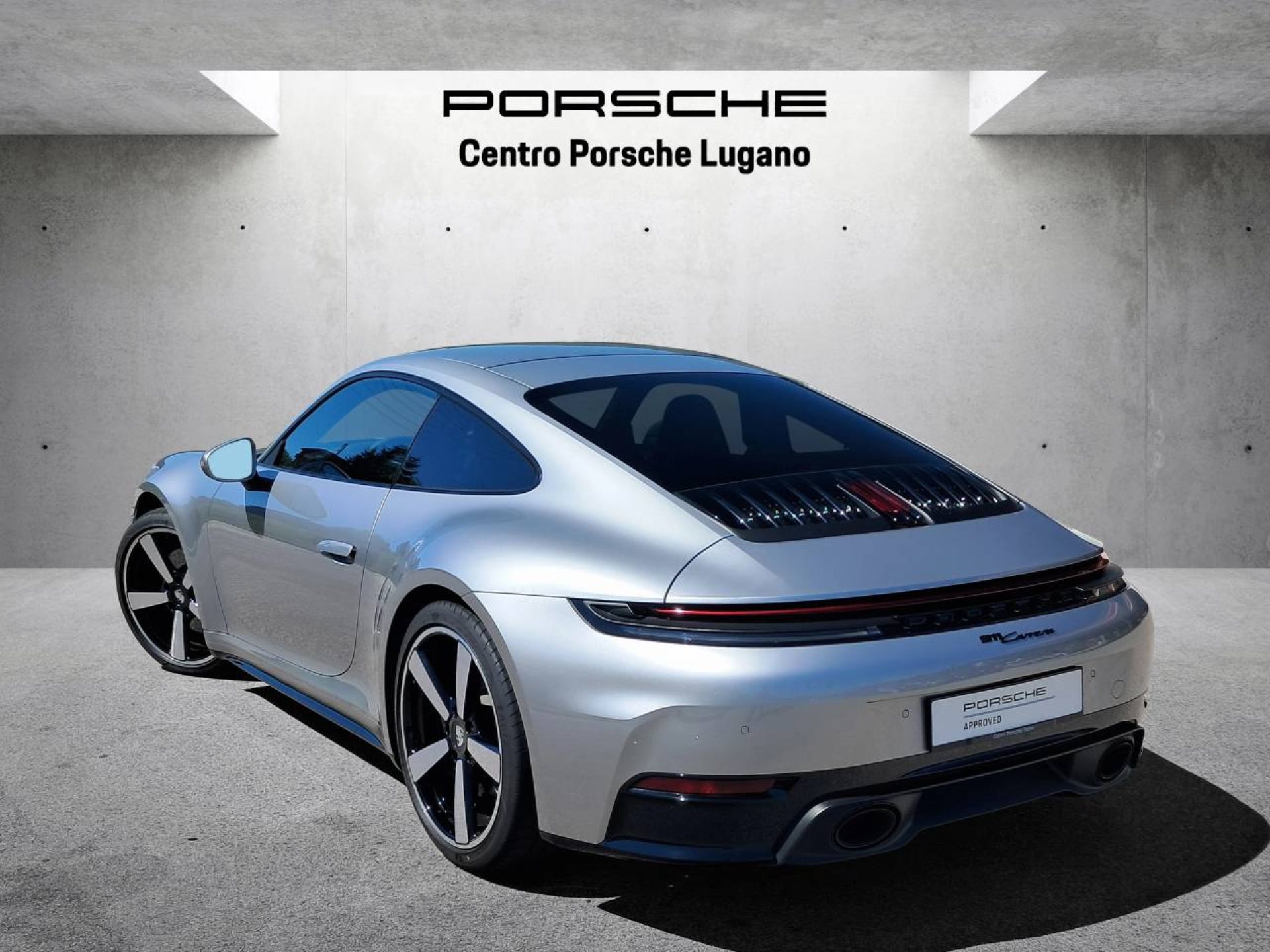 PORSCHE 911 Carrera-image-1