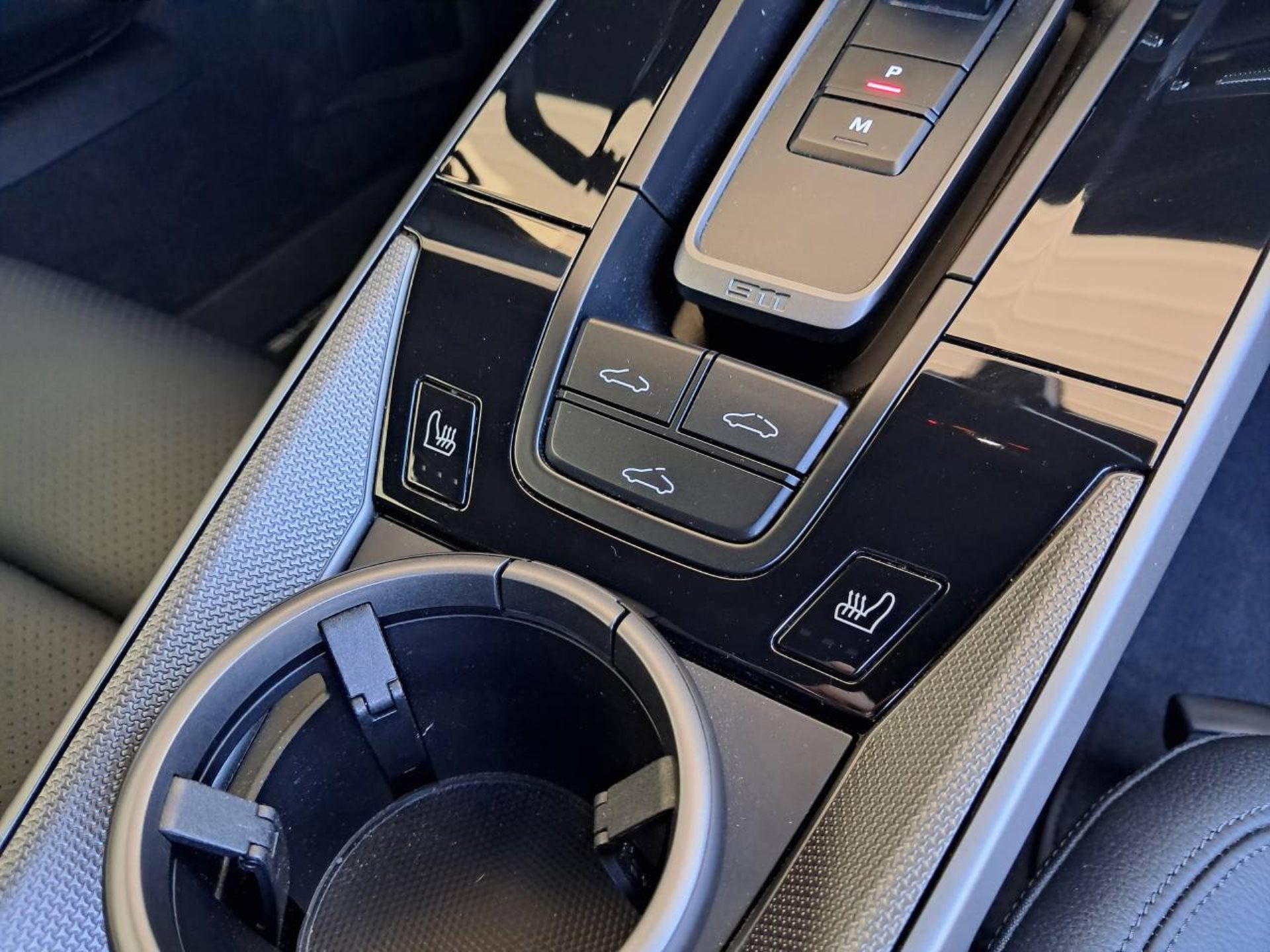 PORSCHE 911 Carrera-image-27