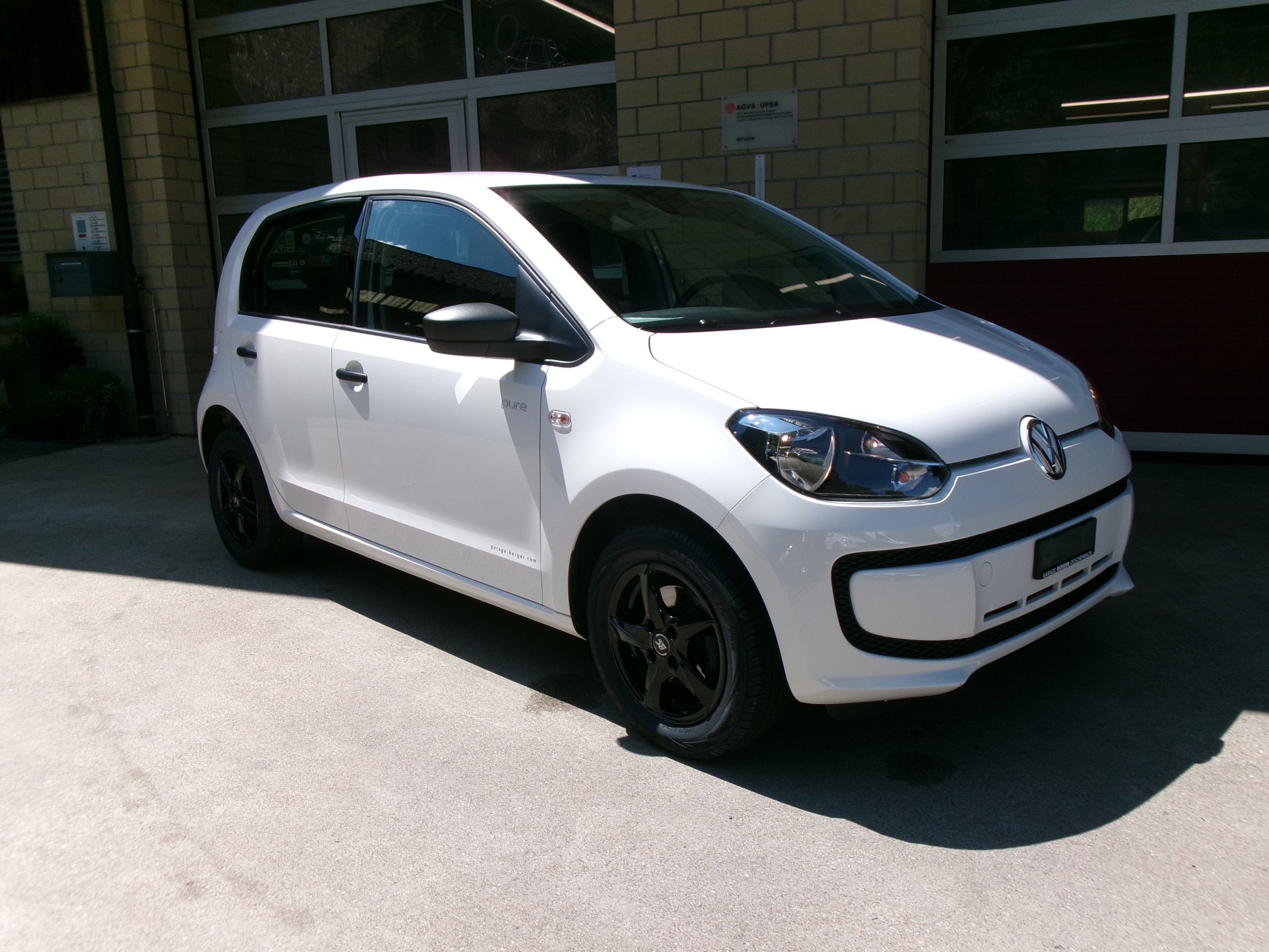 VW Up 1.0 pure up-image-0