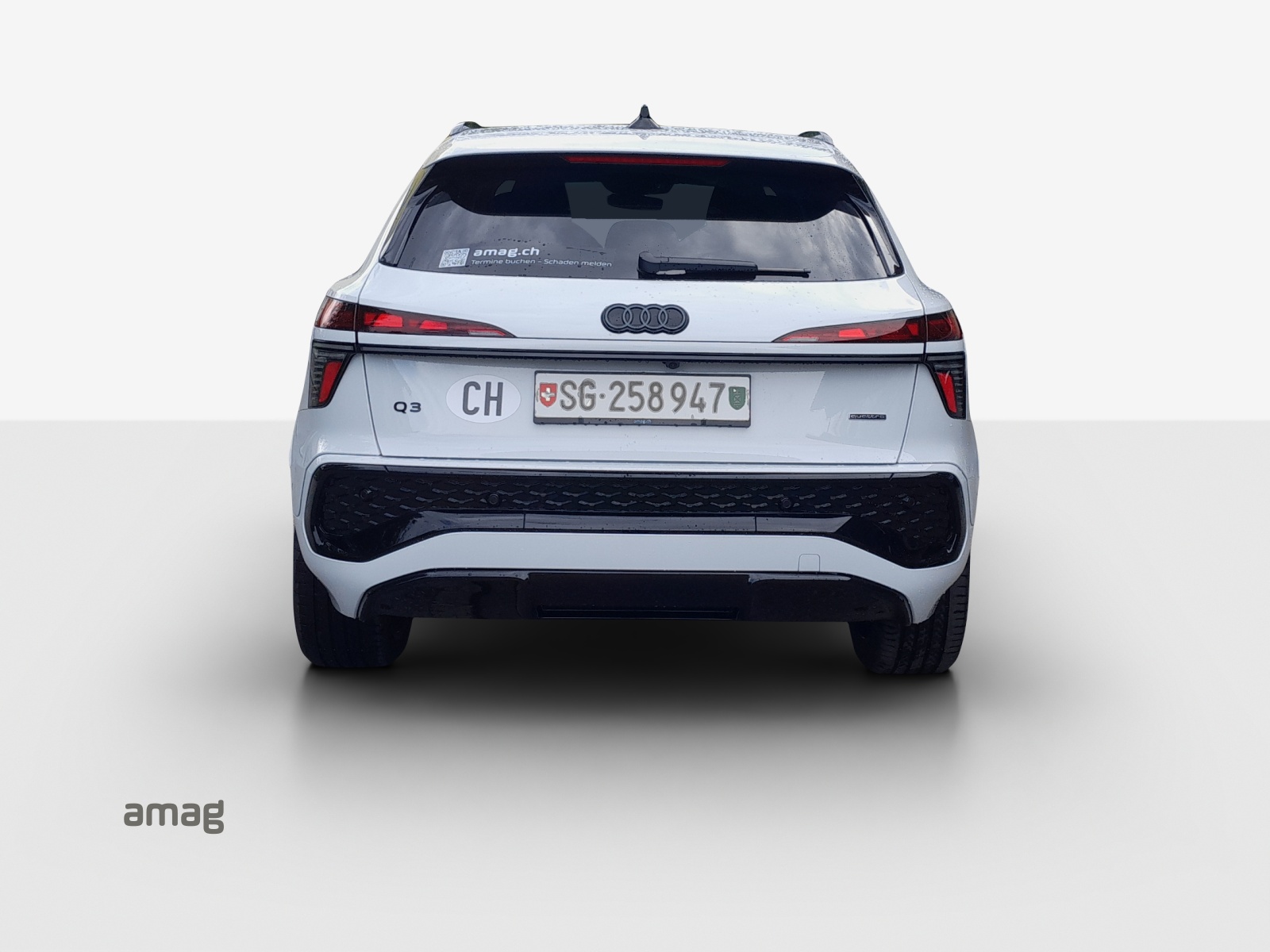 AUDI Q3 SUV TFSI quattro 195 kW S tronic-image-3