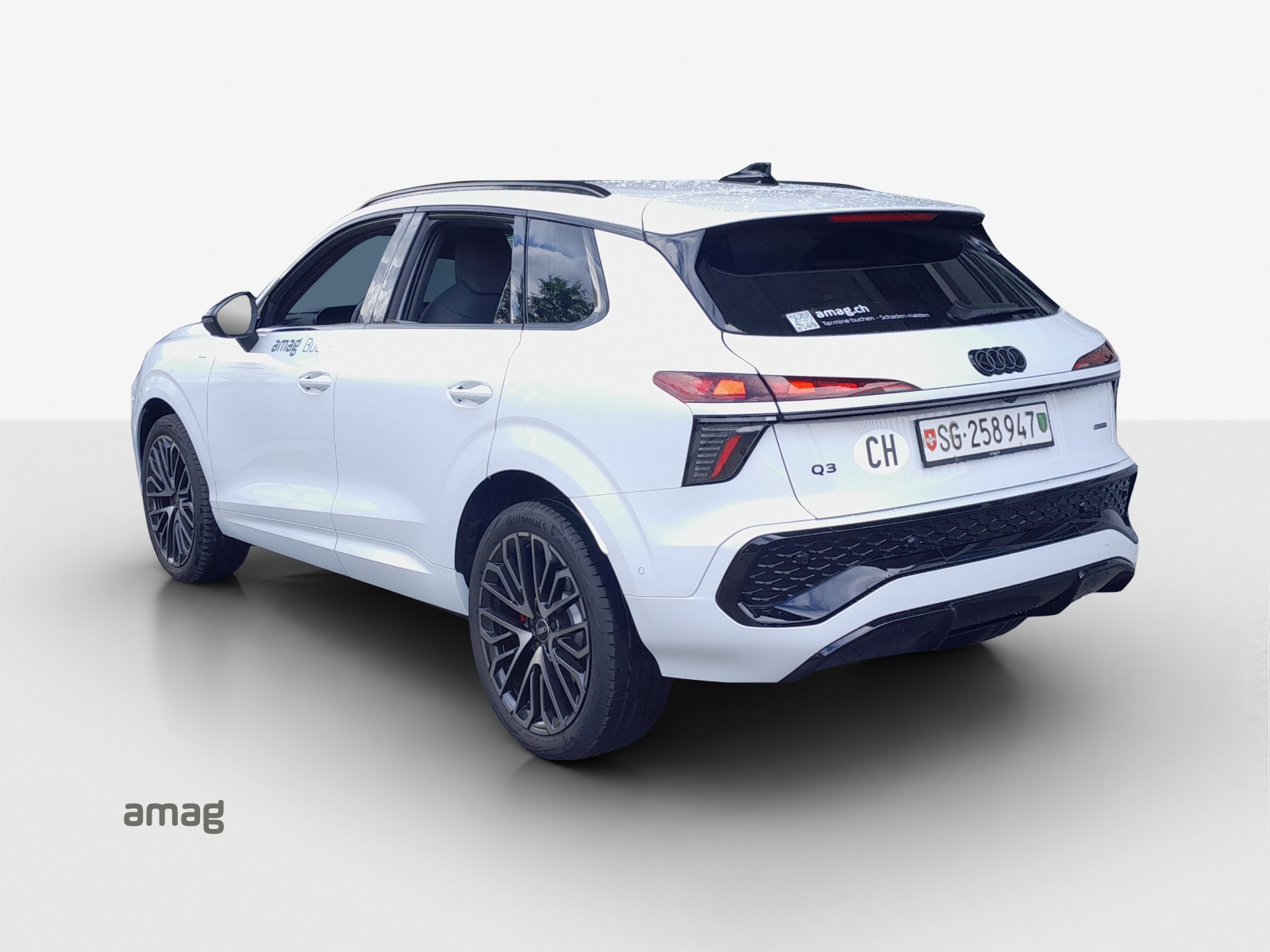 AUDI Q3 SUV TFSI quattro 195 kW S tronic-image-2