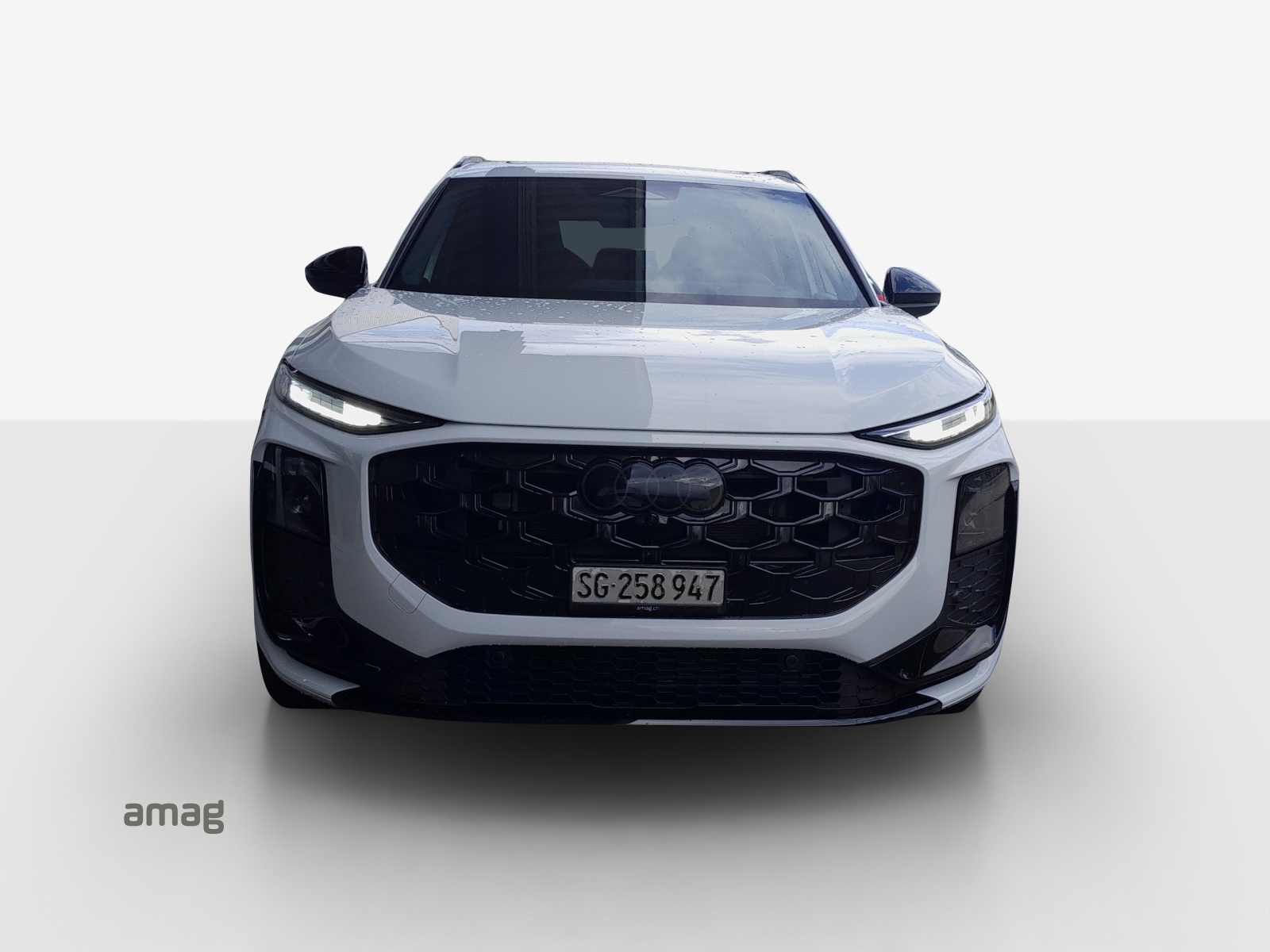 AUDI Q3 SUV TFSI quattro 195 kW S tronic-image-6