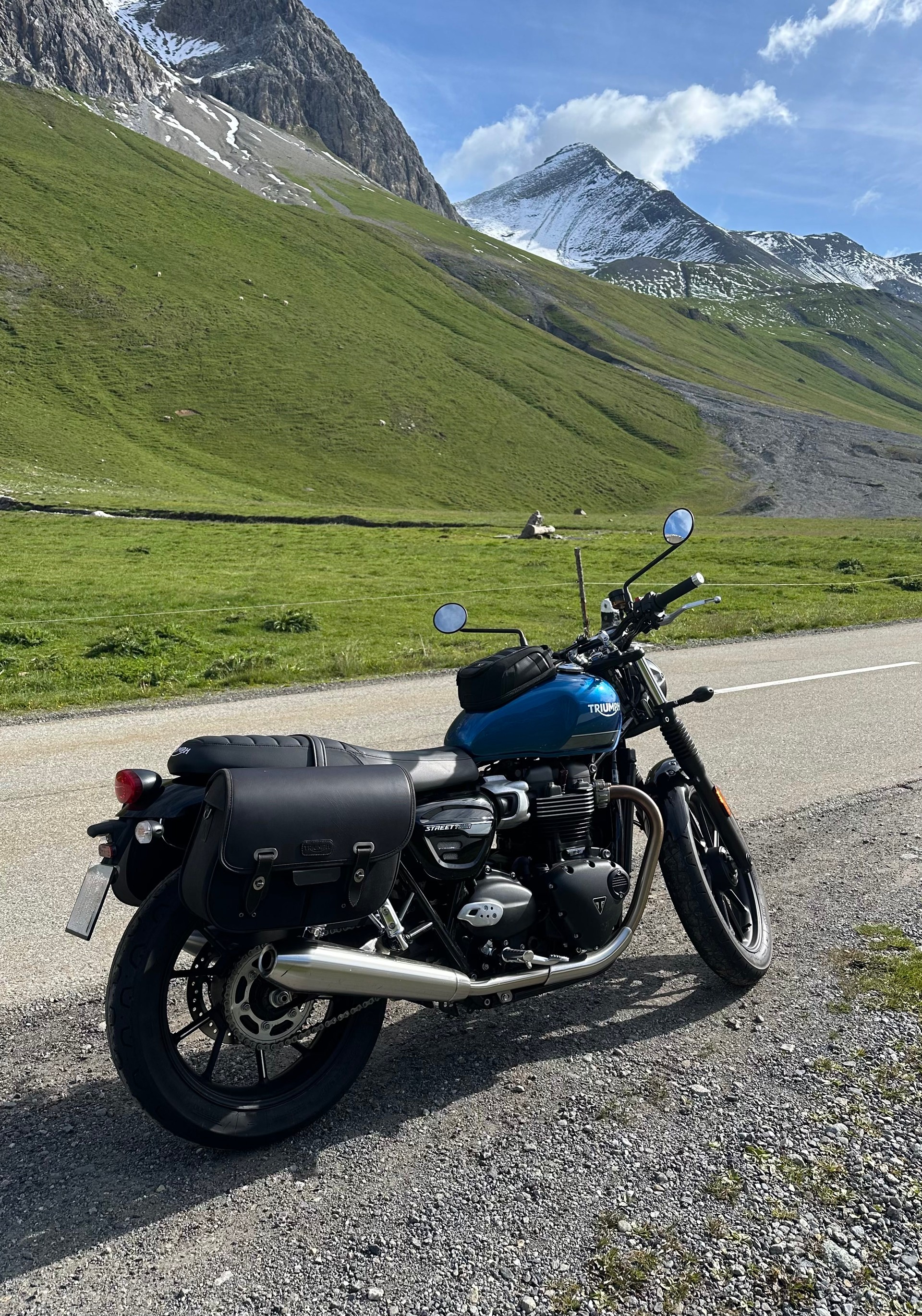 TRIUMPH Street Twin