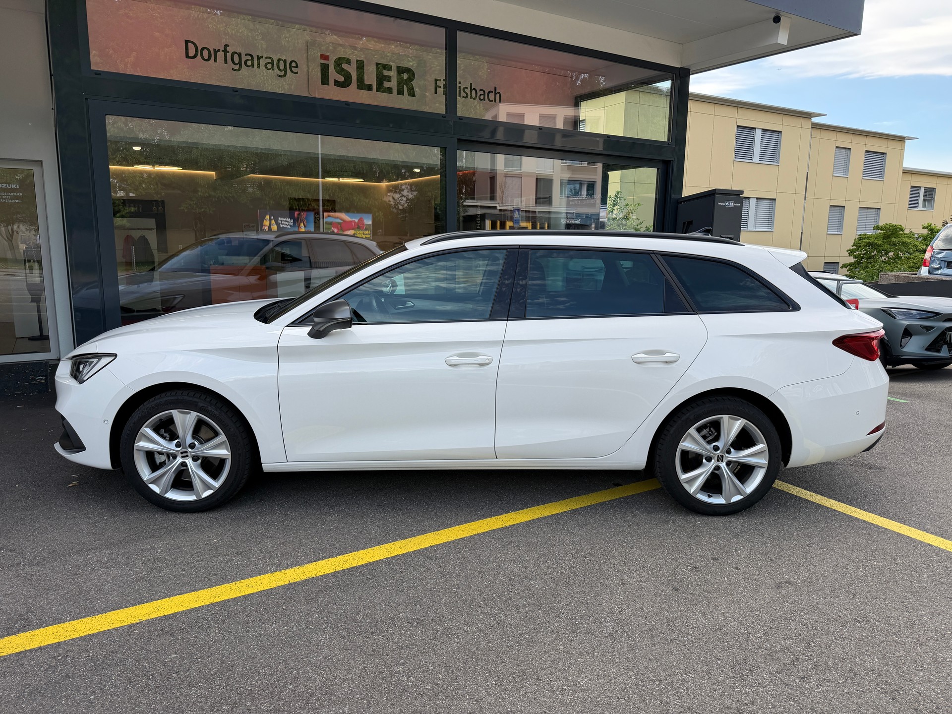 SEAT Leon ST 1.5 TGI Hola FR DSG-image-4