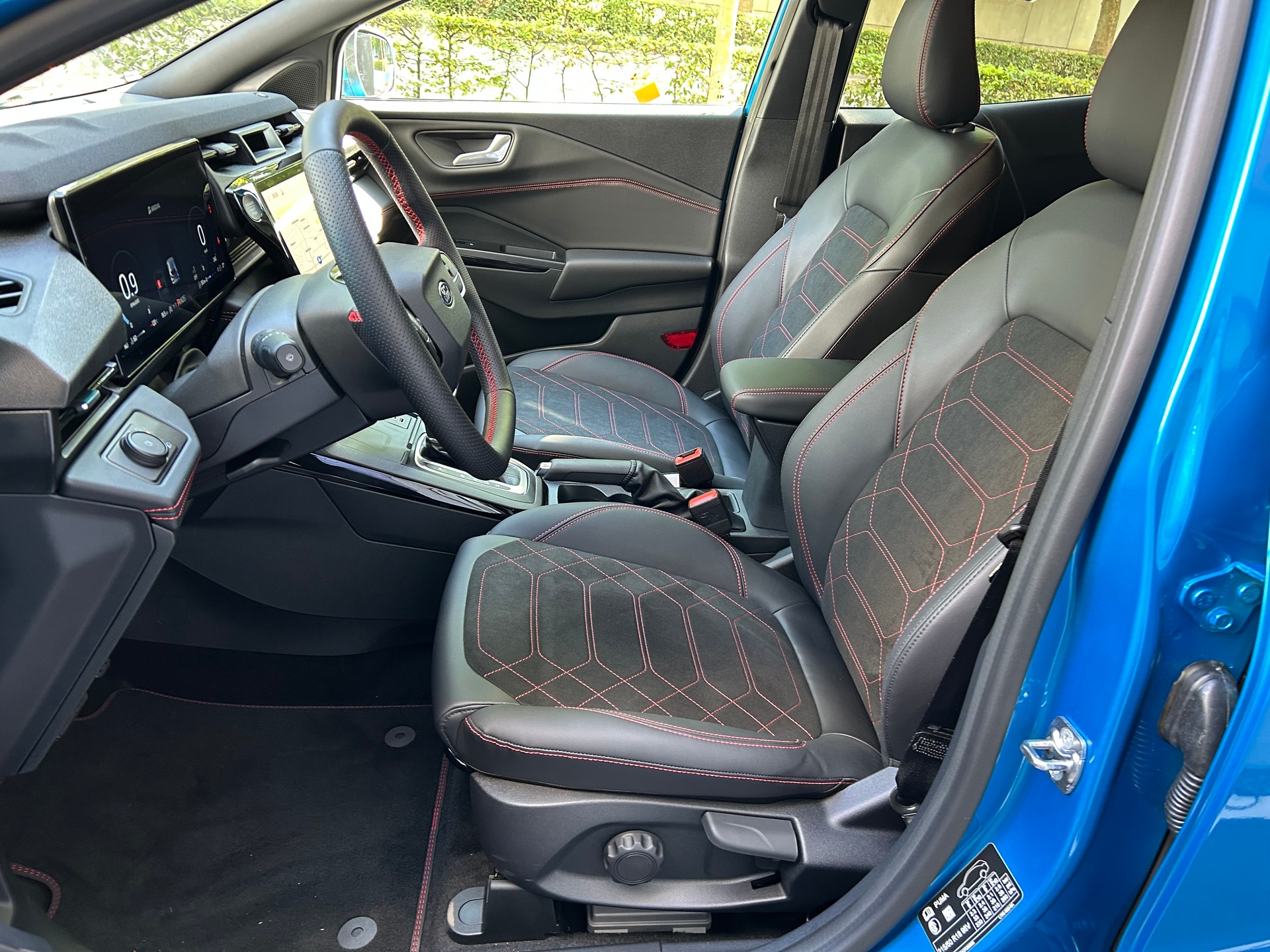 FORD Puma 1.0 MHEV ST-Line X Automat-image-8