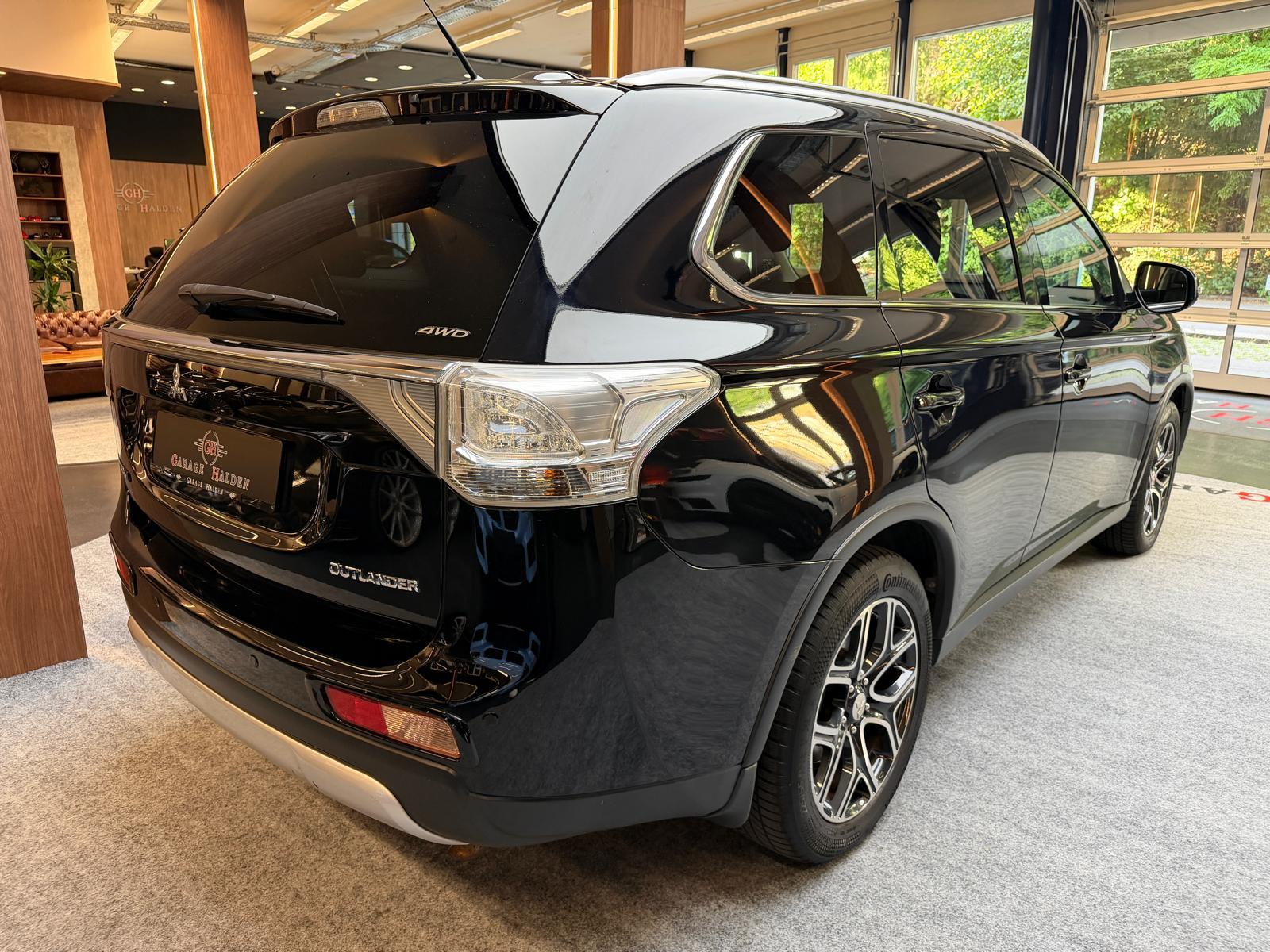 MITSUBISHI Outlander 2.2 DID Intense eAssist-image-6