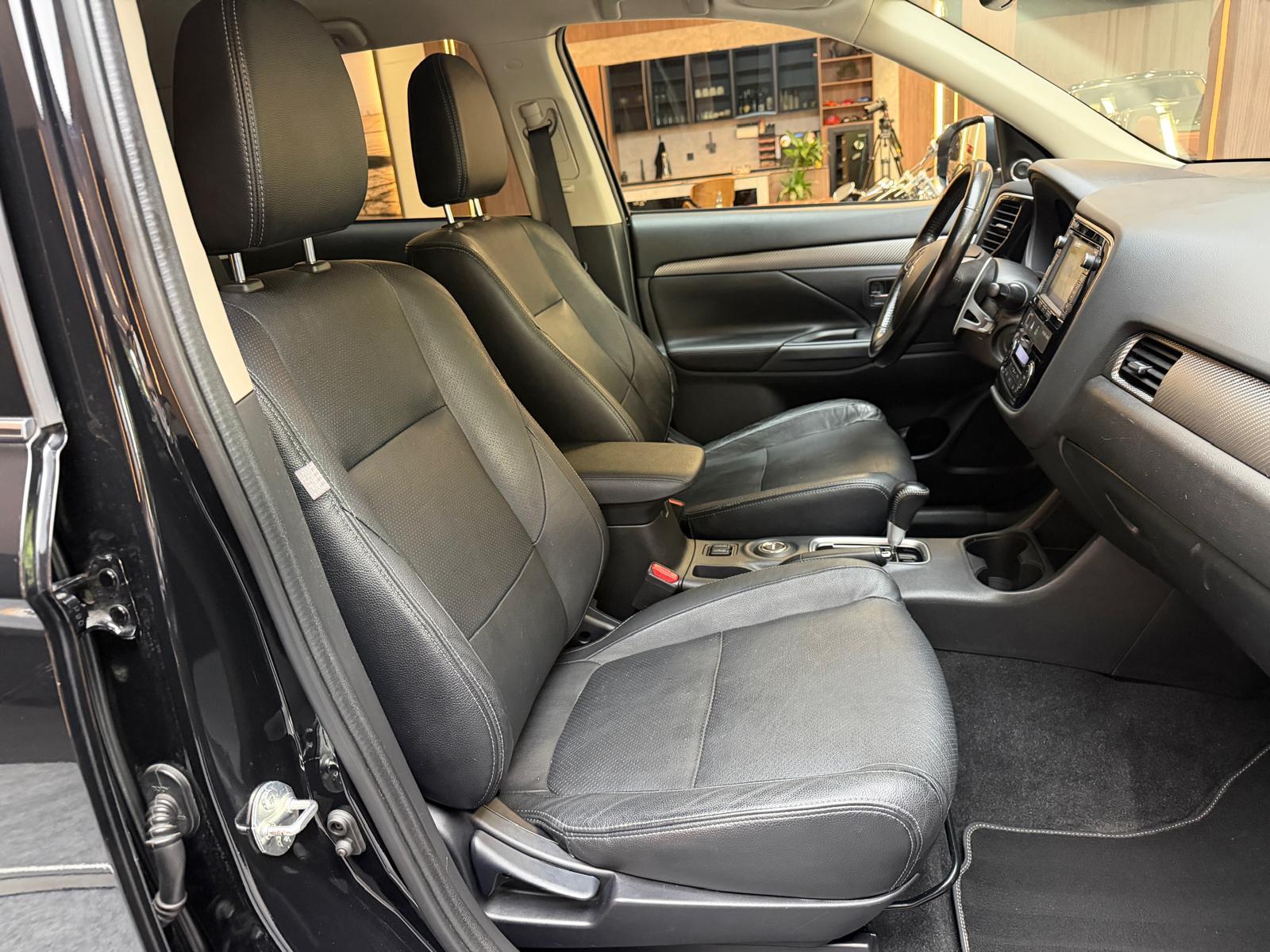 MITSUBISHI Outlander 2.2 DID Intense eAssist-image-10