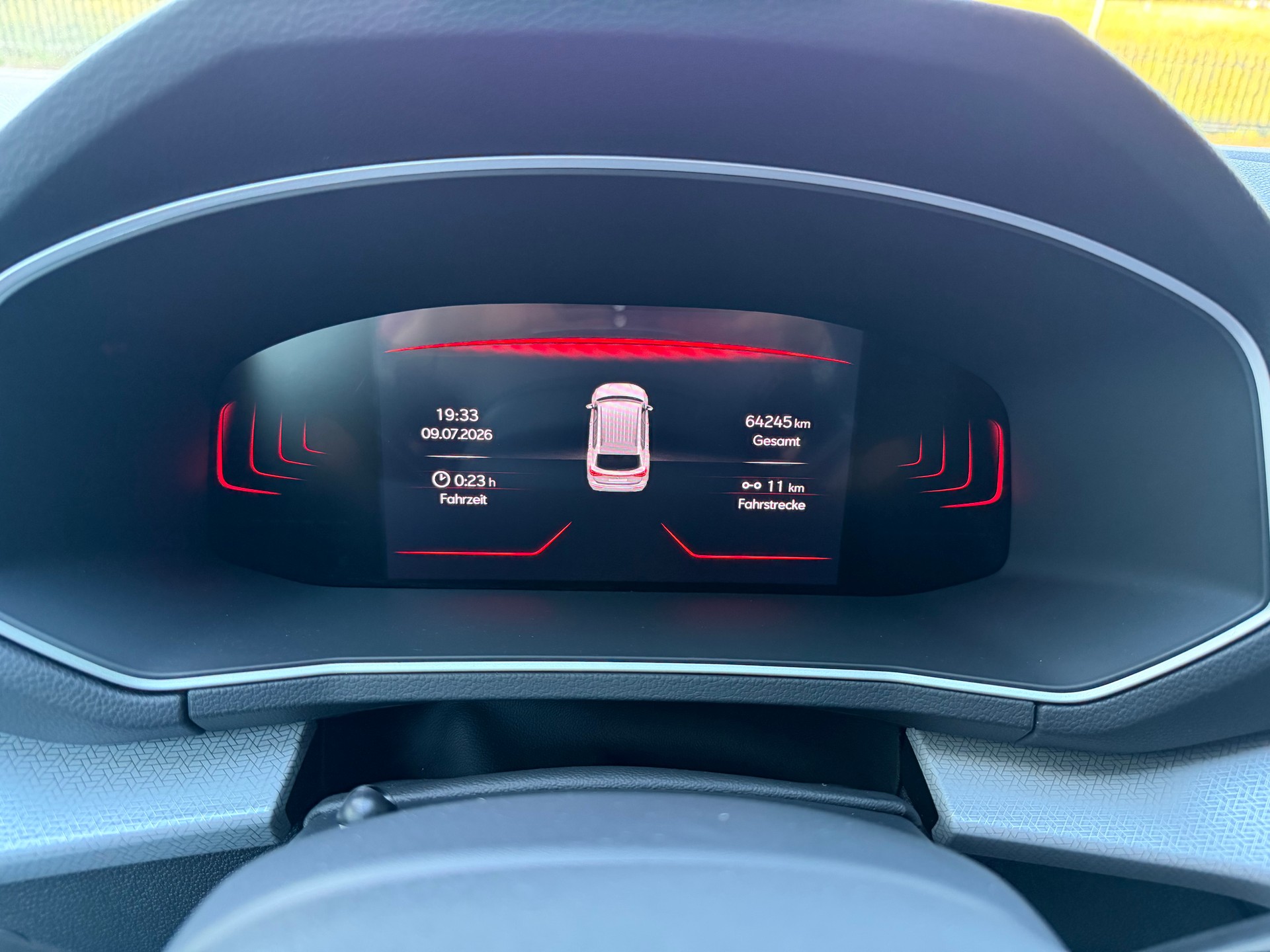 SEAT Tarraco 2.0 TDI CR DSG Style / Ab MFK / Service gepflegt/ 36 Monate Garantie / Digital Cockpit / Apple CarPlay / DAB+ / ACC-image-12