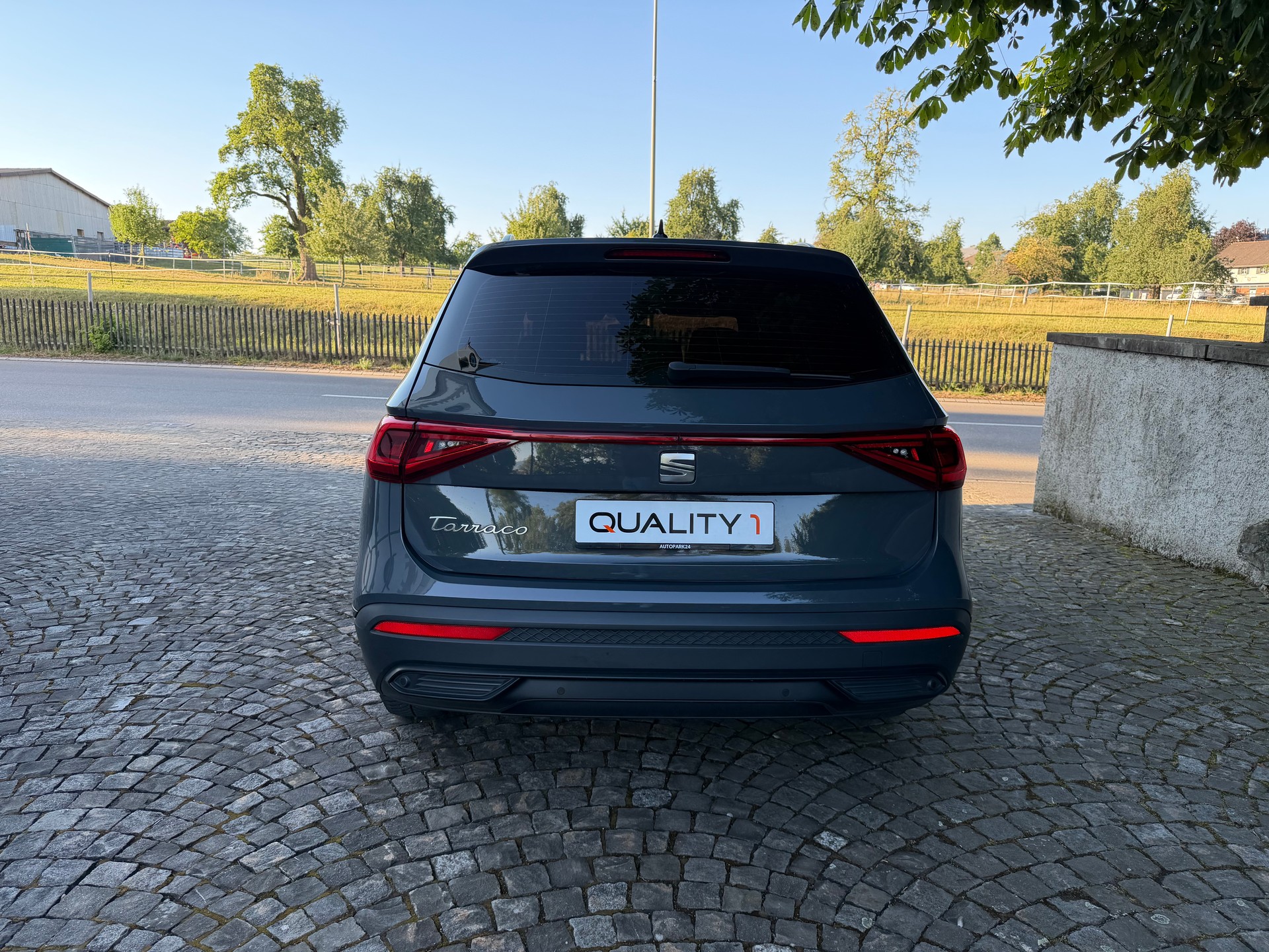 SEAT Tarraco 2.0 TDI CR DSG Style / Ab MFK / Service gepflegt/ 36 Monate Garantie / Digital Cockpit / Apple CarPlay / DAB+ / ACC-image-5