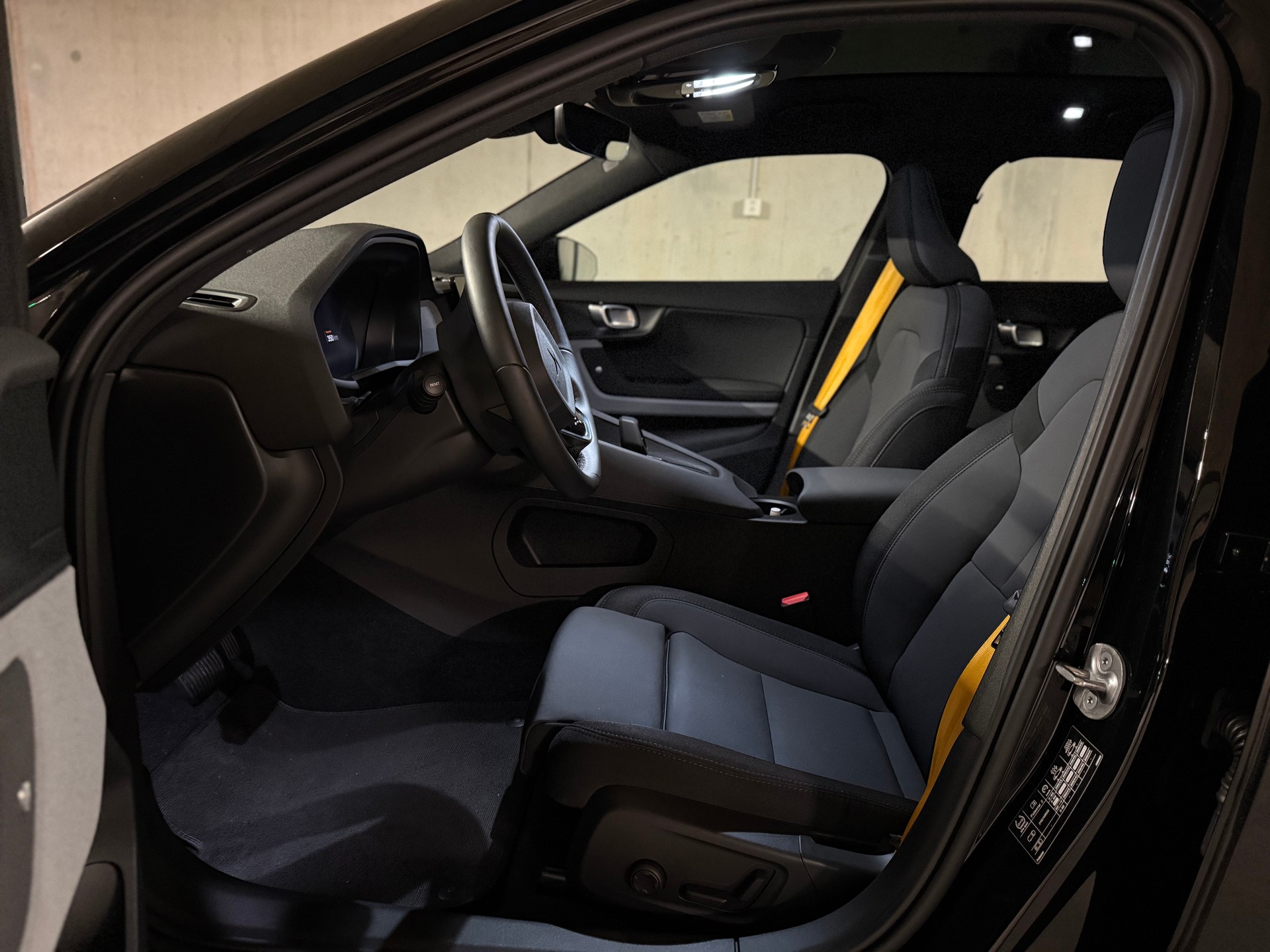 POLESTAR Polestar 2 Long Range Dual Performance 78 kWh MY23-image-8